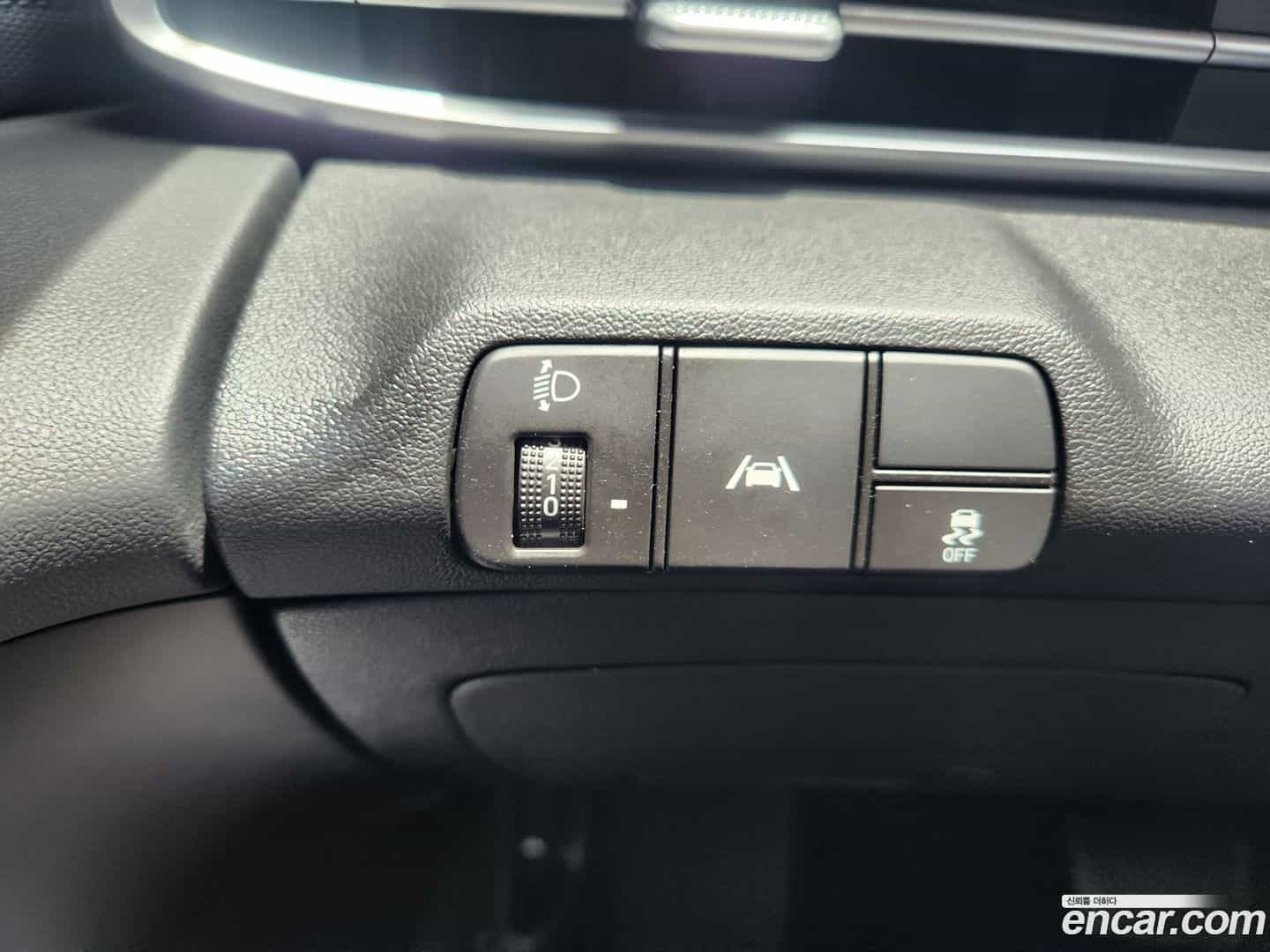 AVANTE Hyundai 2022.11-OPTION-024