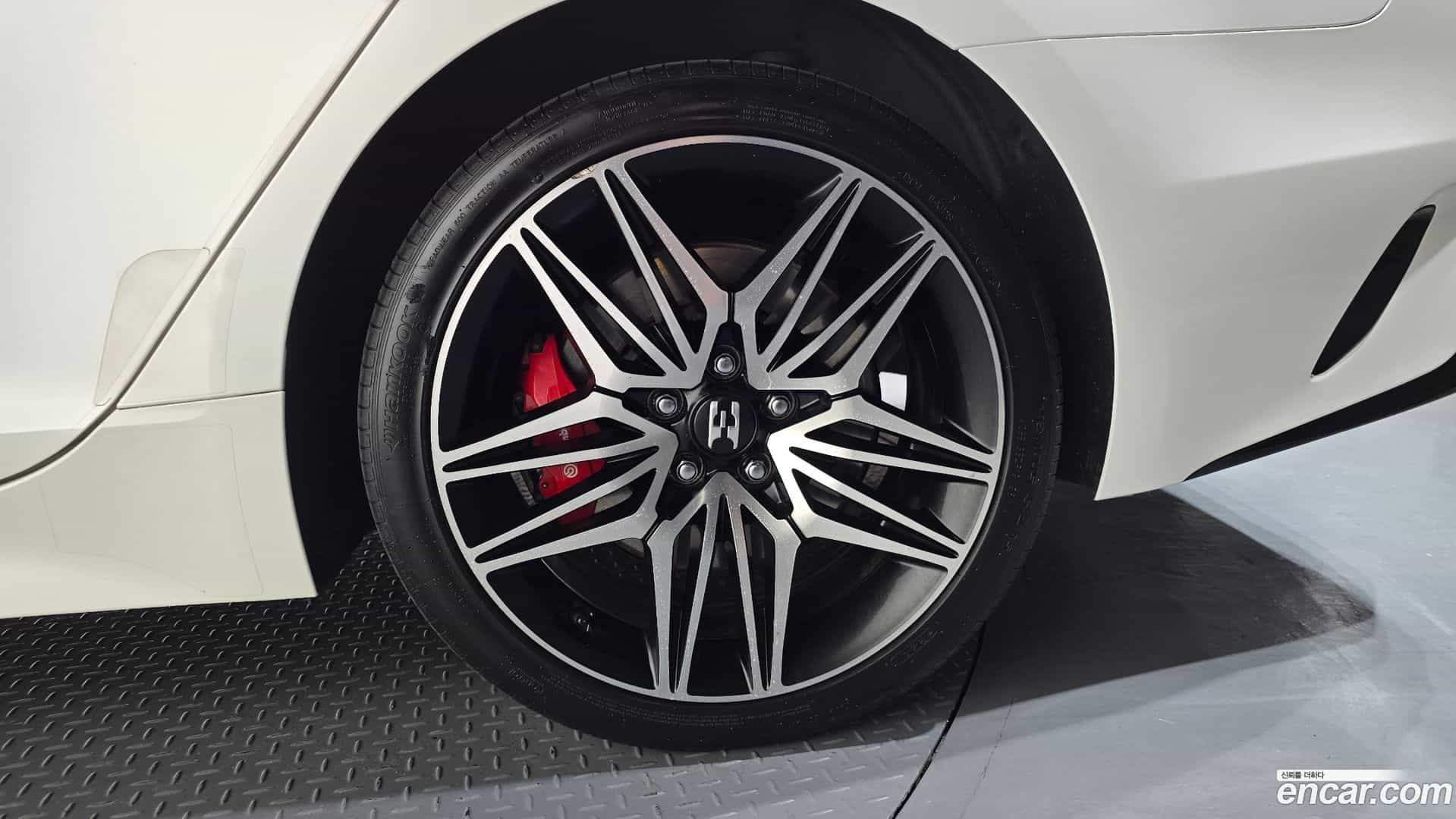 Stinger Kia 2021.1-OUTER-031
