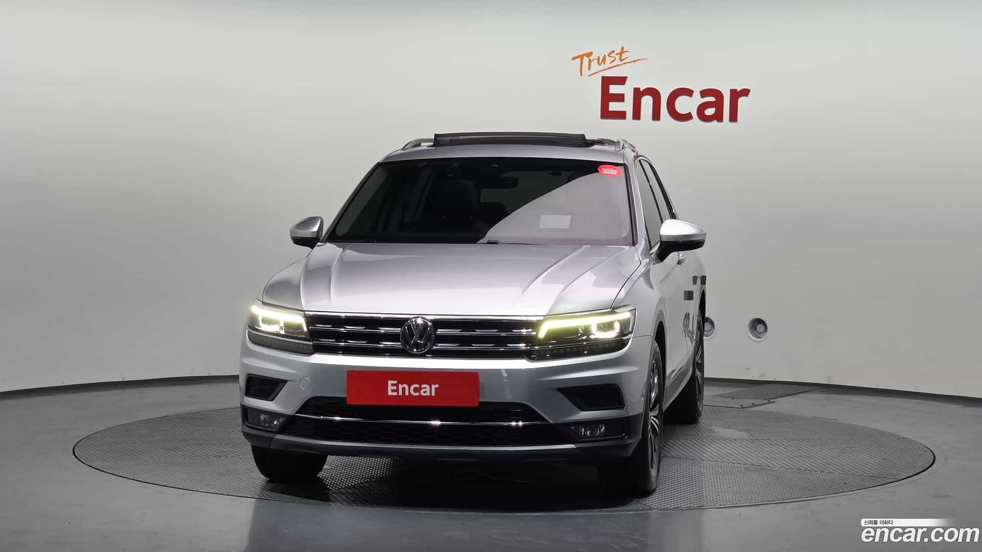 Tiguan Volkswagen 2020.9-OUTER-003