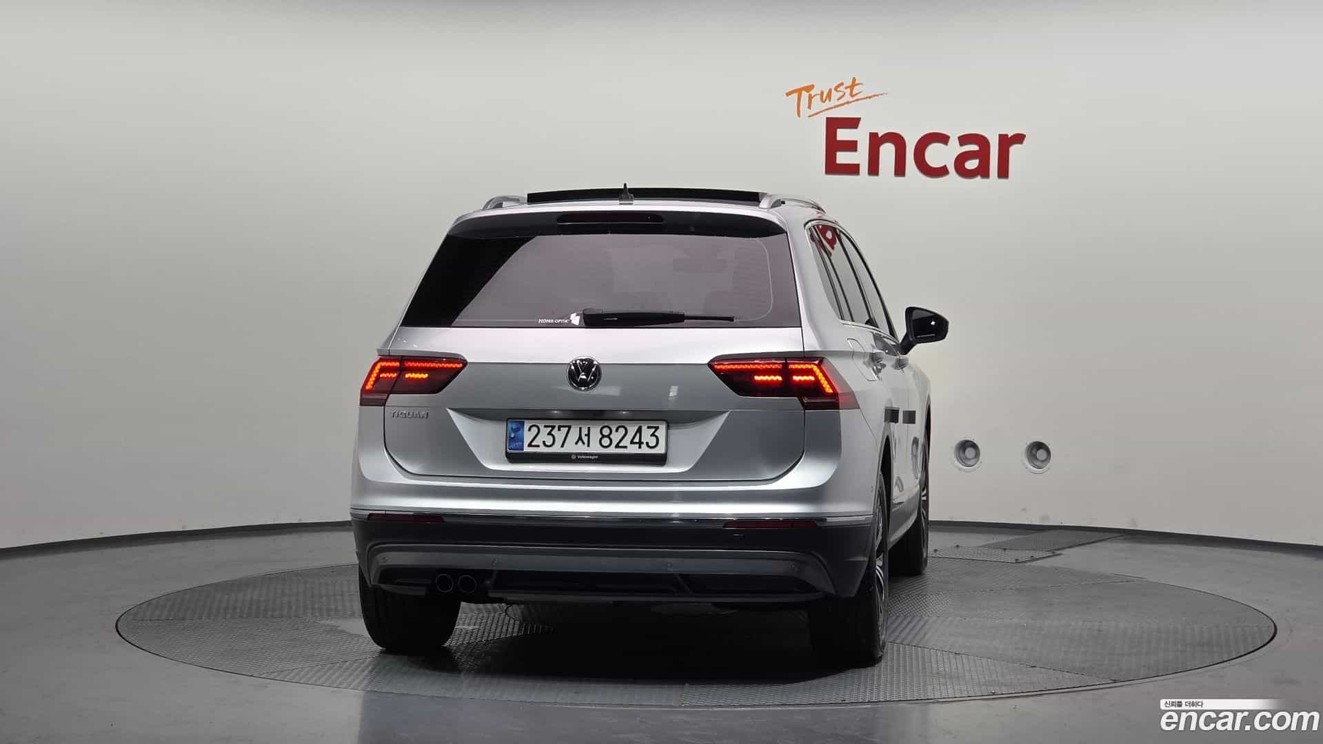 Tiguan Volkswagen 2020.9-OUTER-004