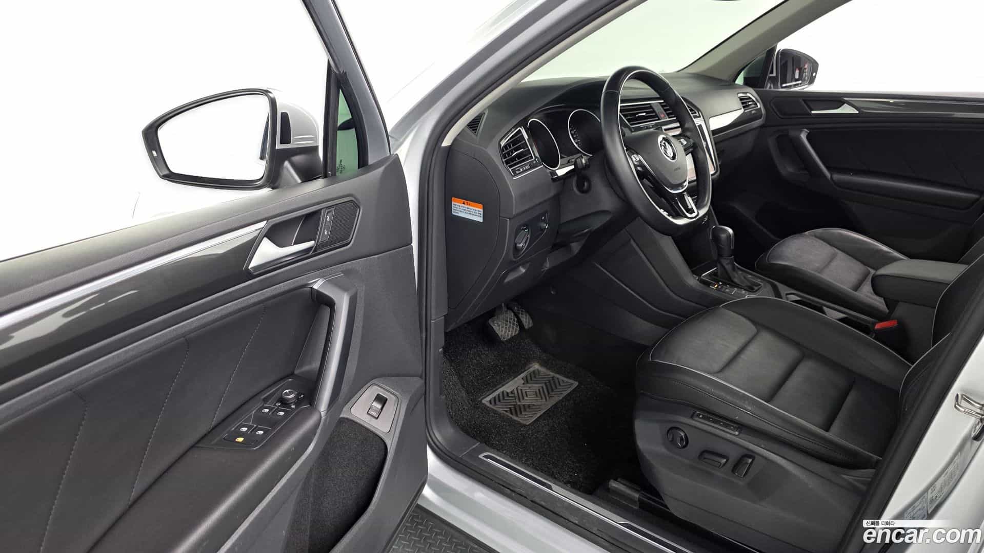 Tiguan Volkswagen 2020.9-INNER-010