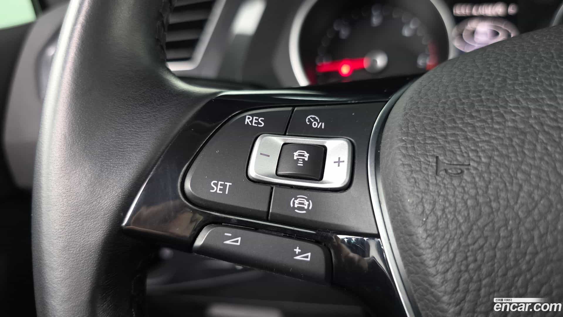 Tiguan Volkswagen 2020.9-OPTION-022