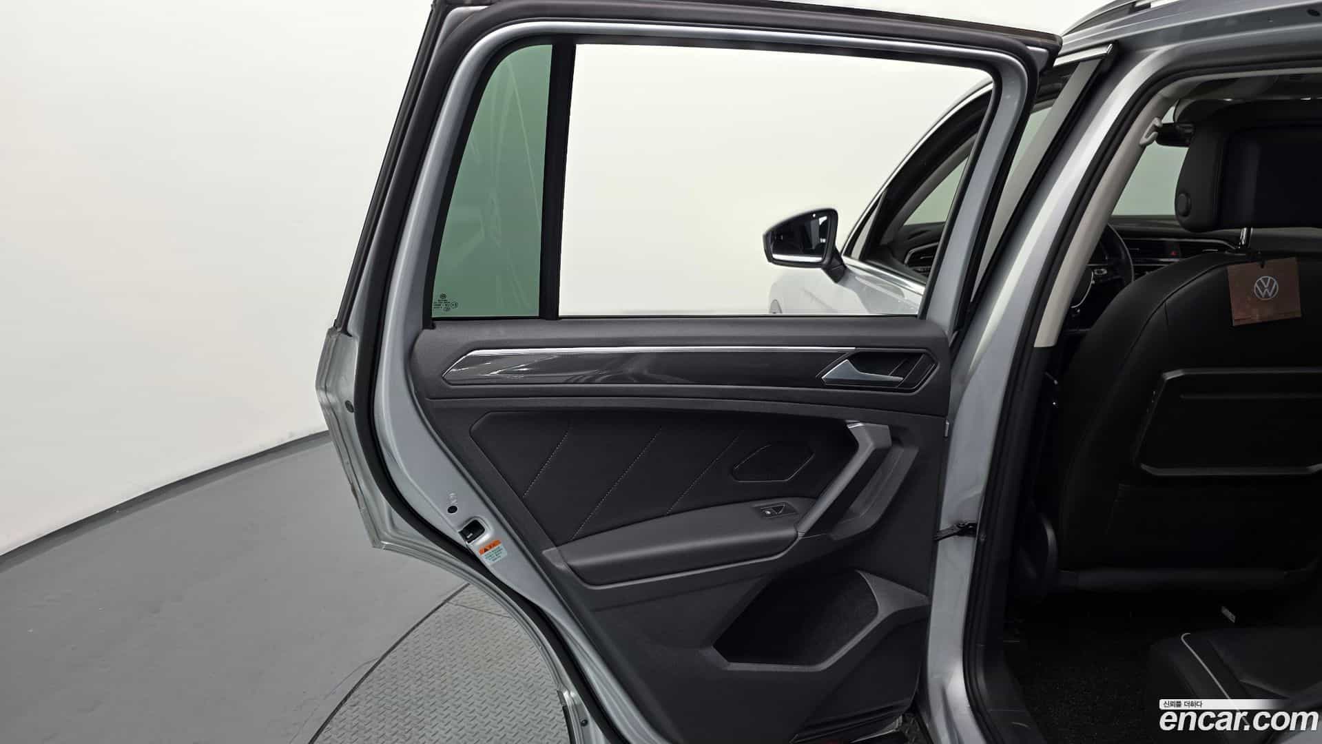 Tiguan Volkswagen 2020.9-INNER-035