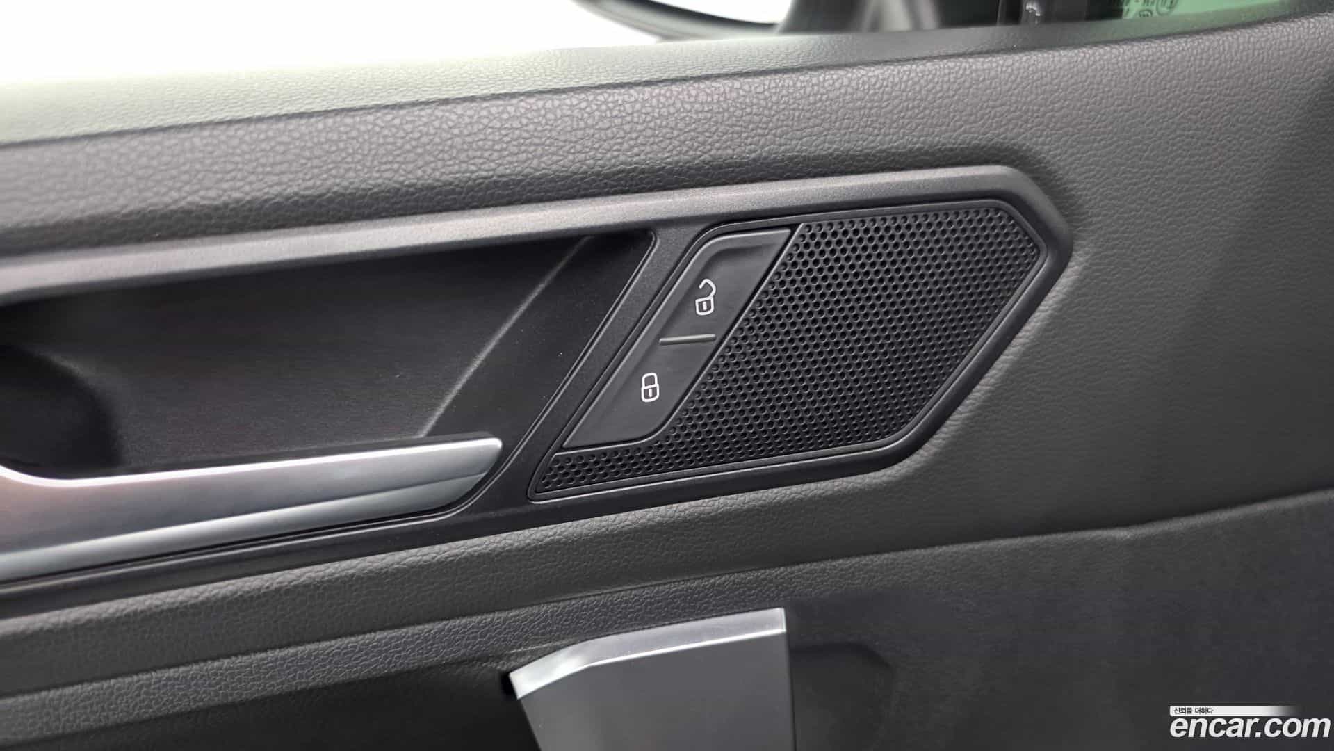 Tiguan Volkswagen 2020.9-OPTION-042