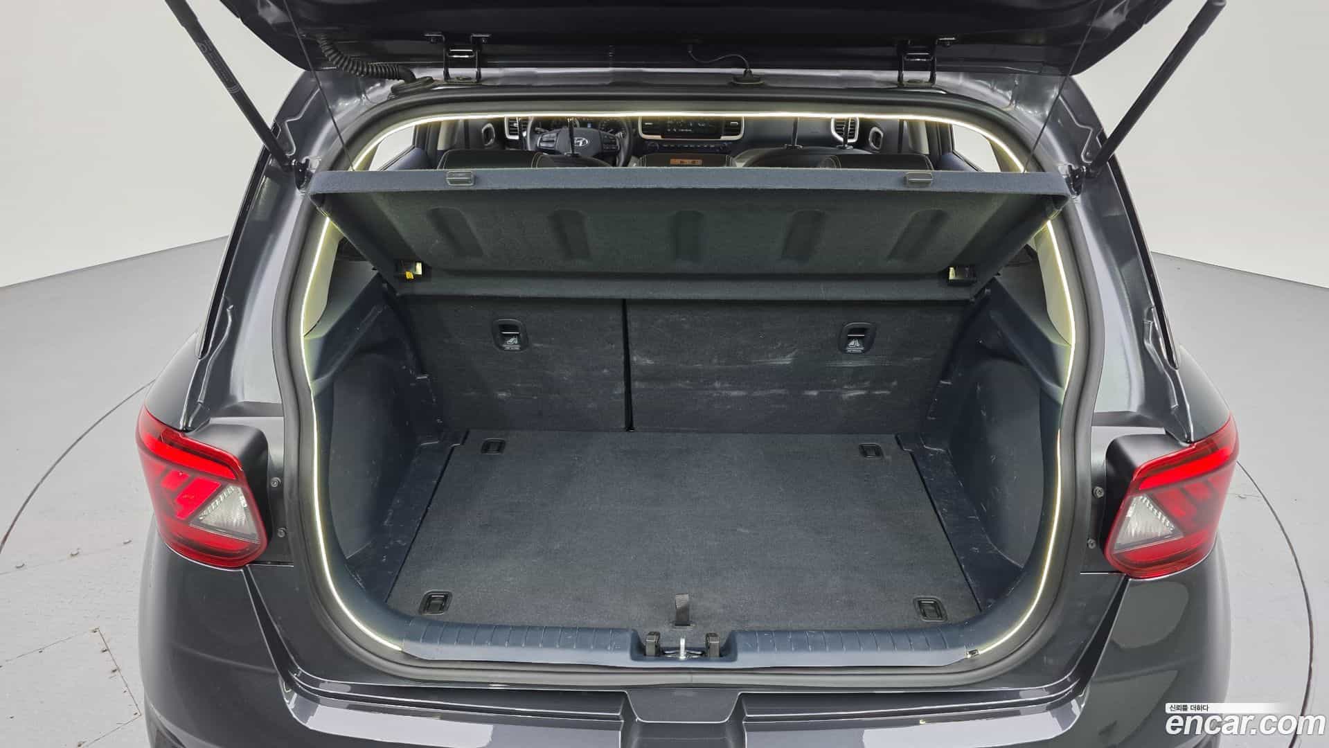Venue Hyundai 2022.4-OPTION-024