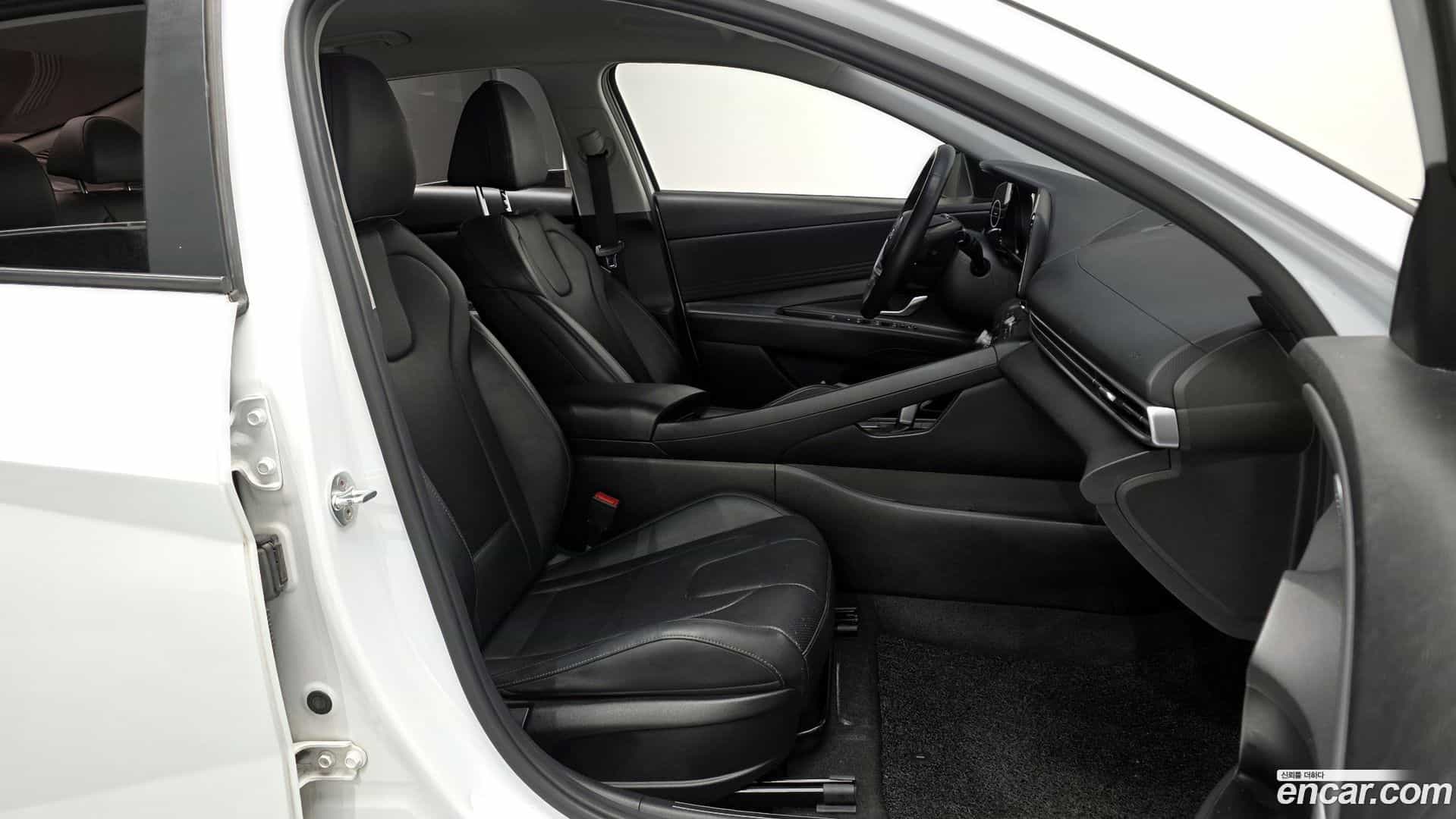 AVANTE Hyundai 2021.8-OPTION-015