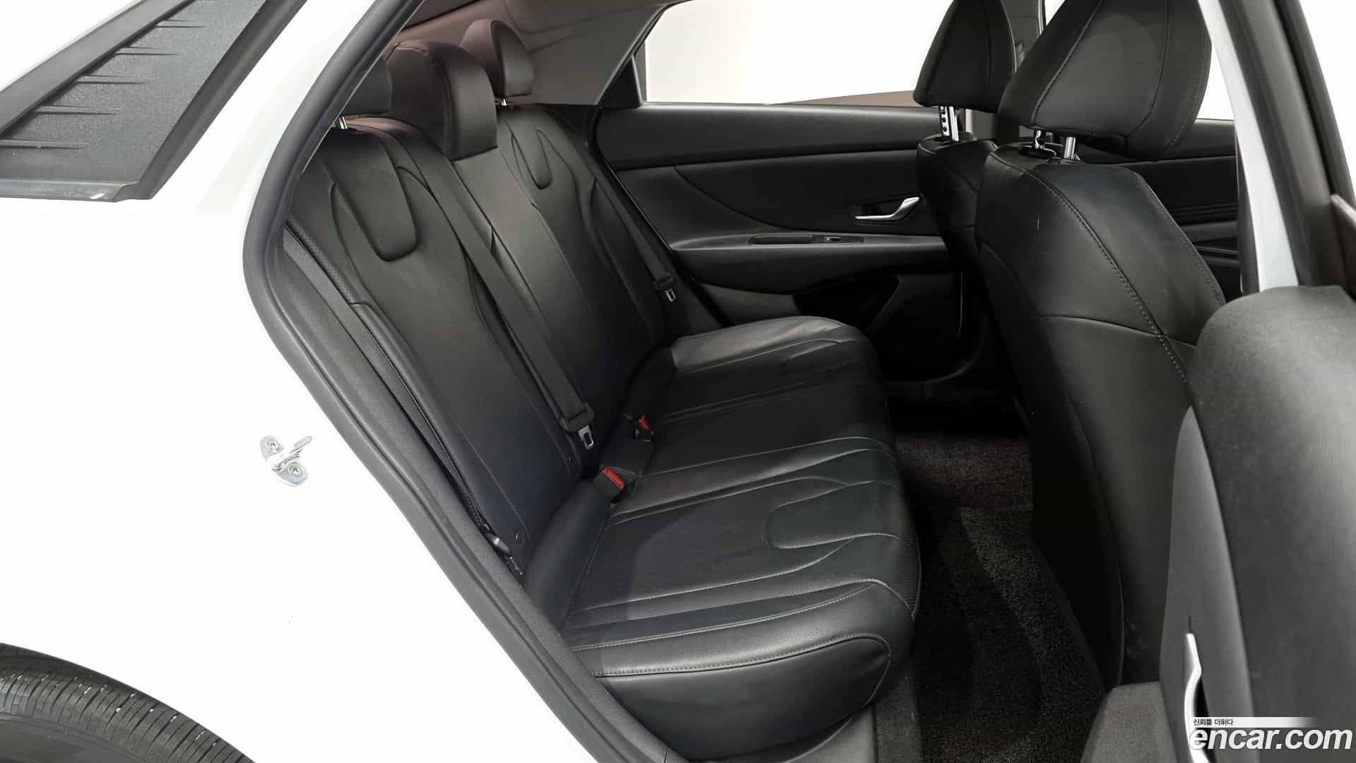 AVANTE Hyundai 2021.8-OPTION-016