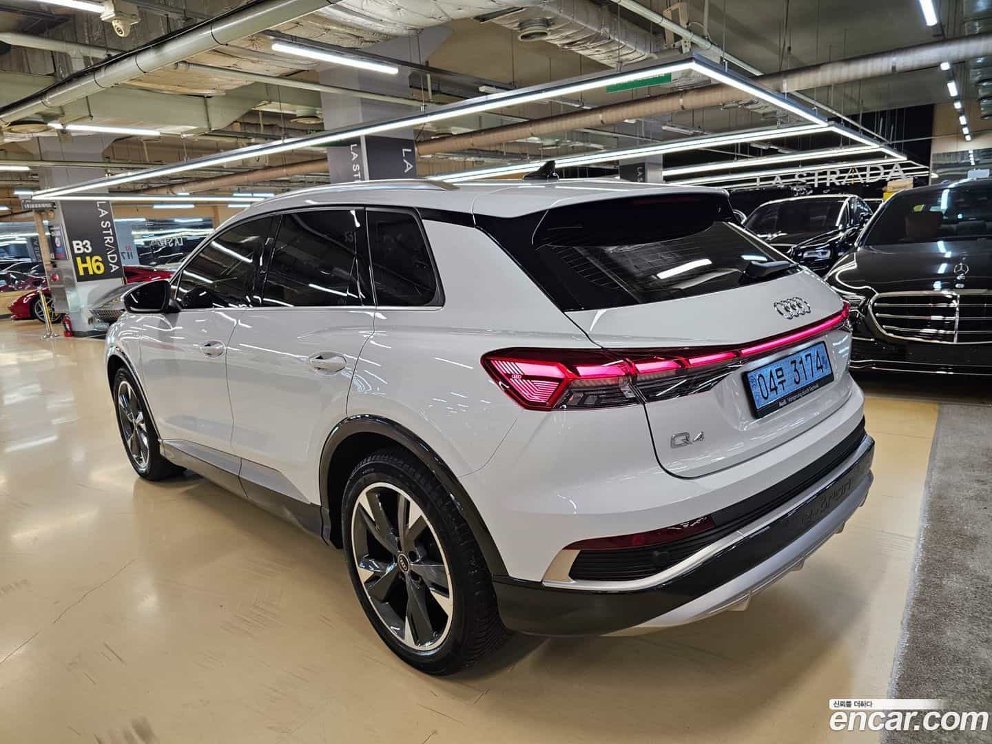 Q4 e-tron Audi 2022.8-OUTER-002