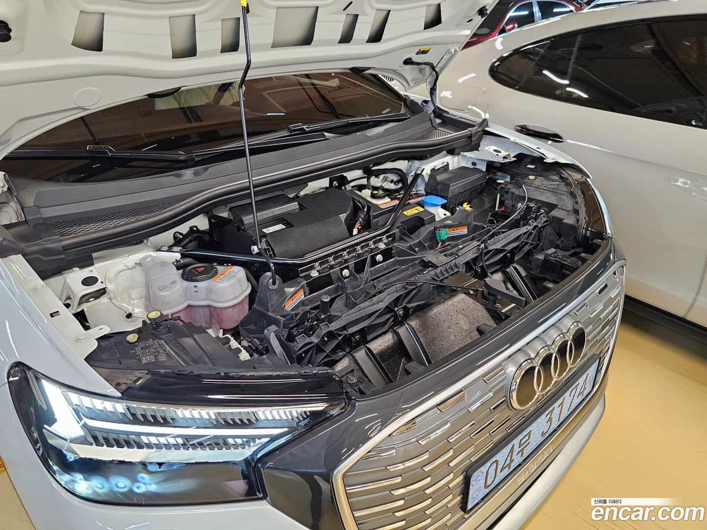 Q4 e-tron Audi 2022.8-OUTER-006