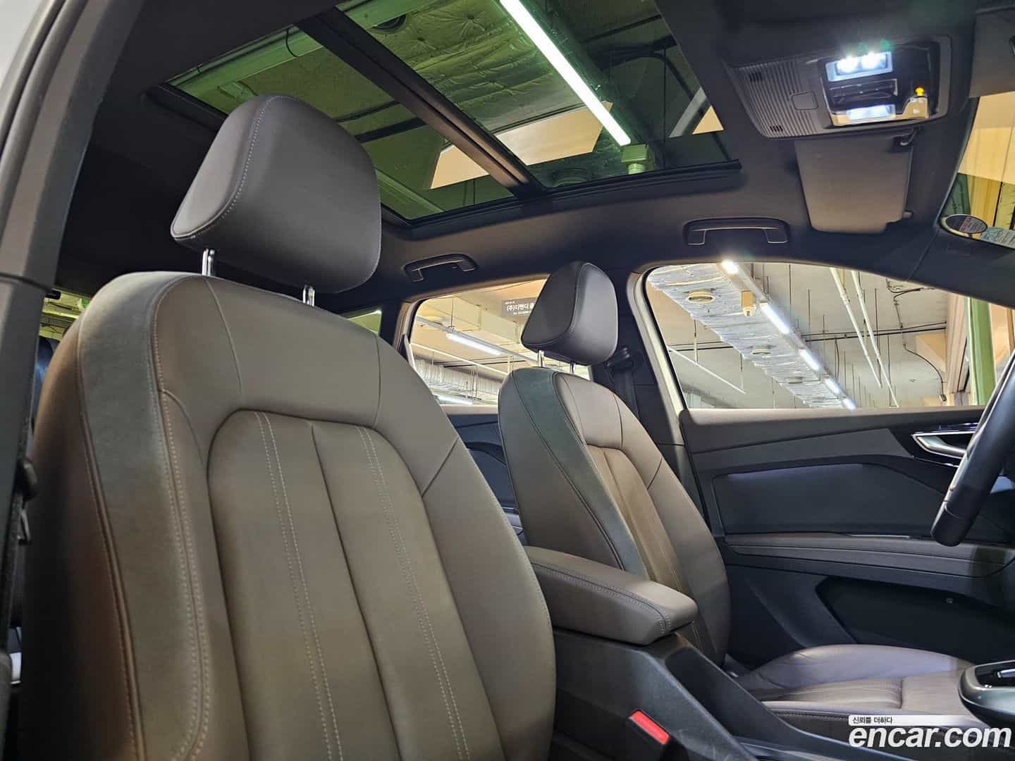 Q4 e-tron Audi 2022.8-OPTION-015