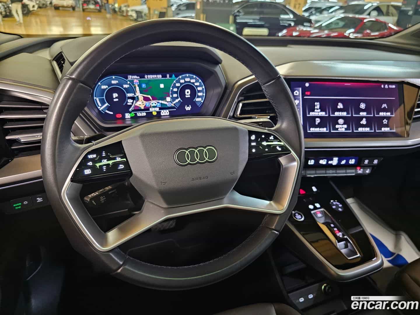 Q4 e-tron Audi 2022.8-OPTION-016