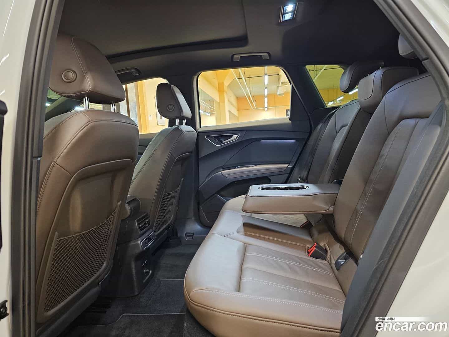 Q4 e-tron Audi 2022.8-OPTION-024