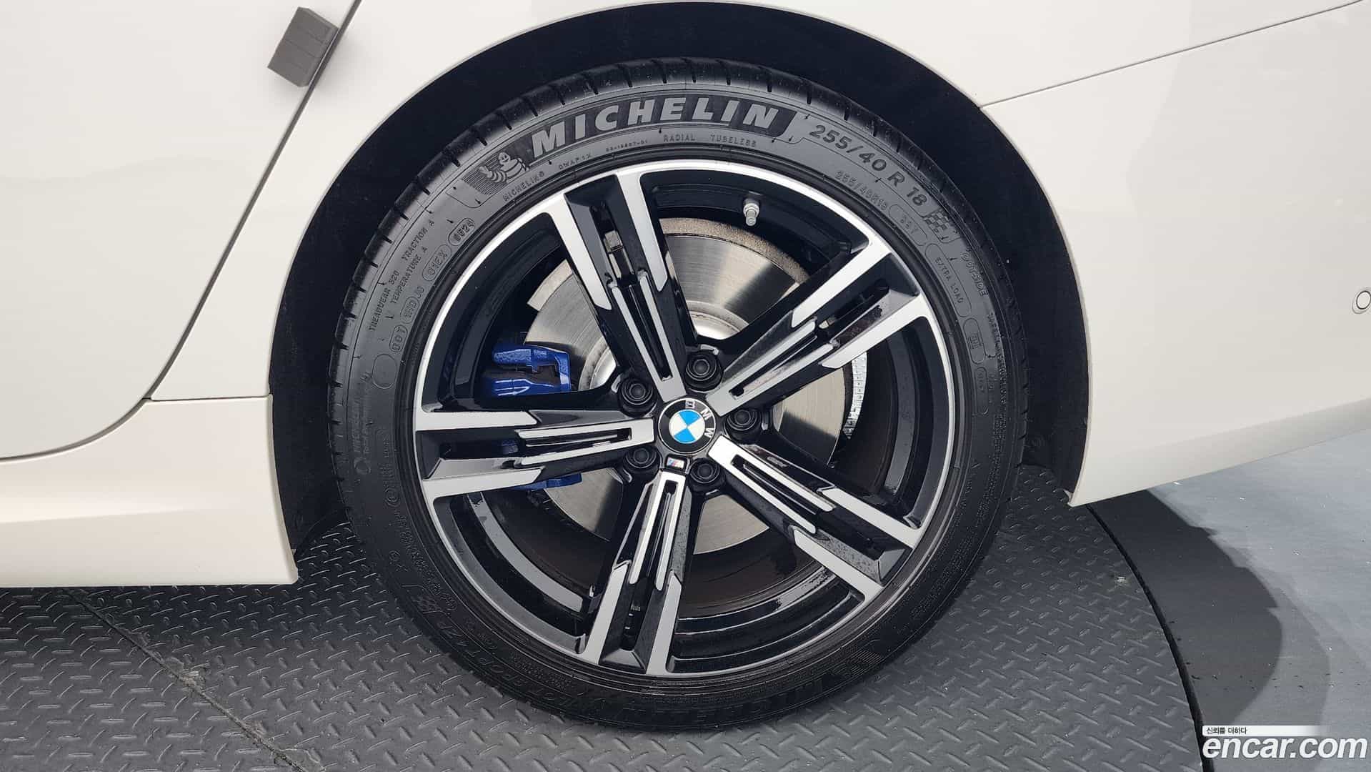 3-Series BMW 2024.6-OUTER-031
