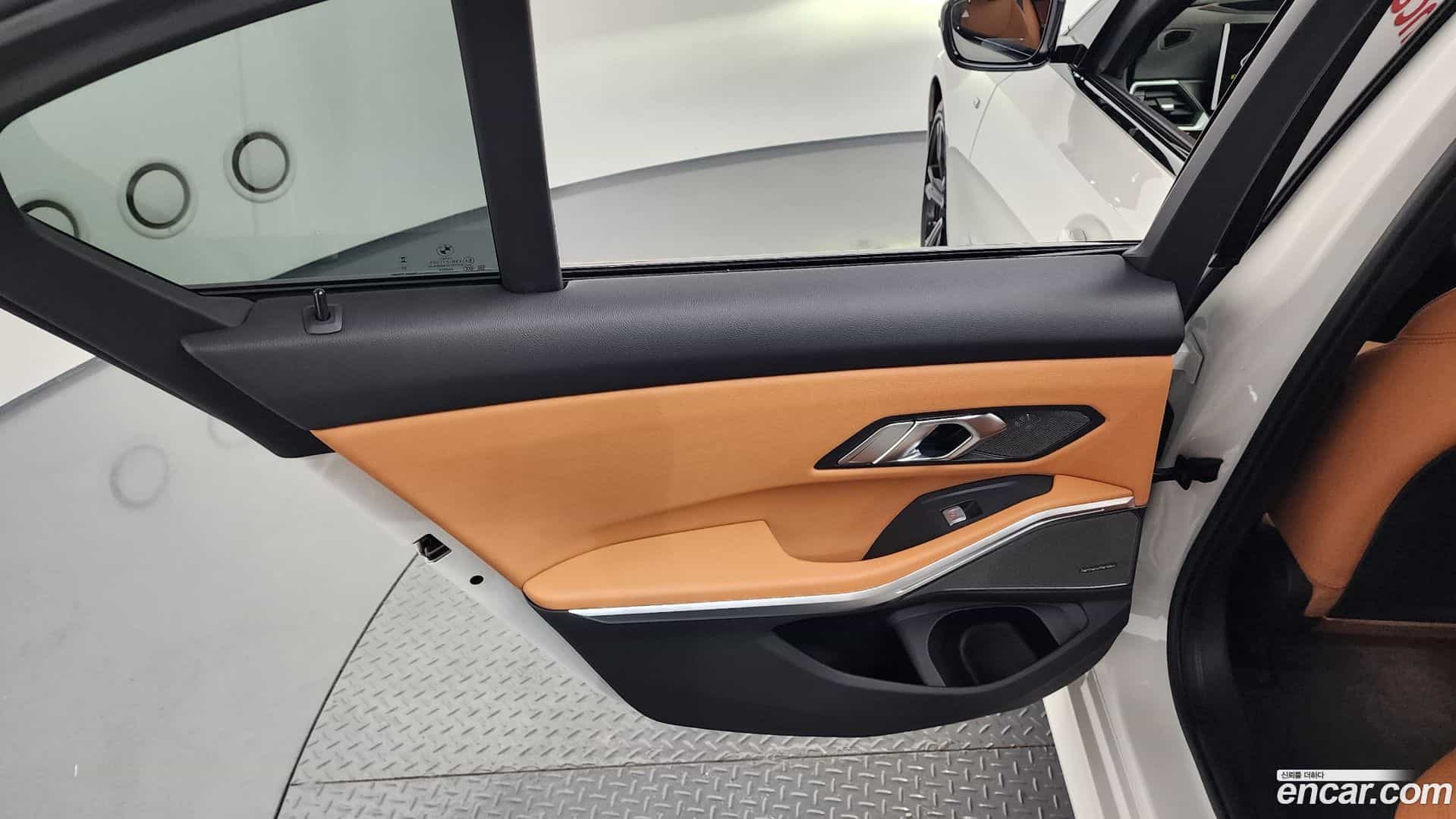 3-Series BMW 2024.6-INNER-035