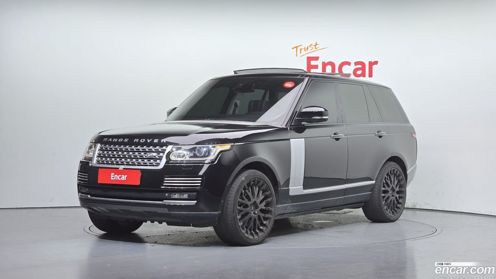 Main__Slider__Photo:Range Rover Land Rover 2014.5-0