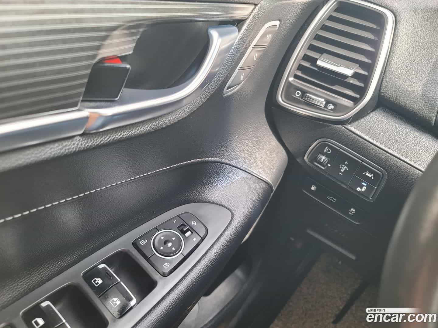 Grandeur Hyundai 2019.3-OPTION-021