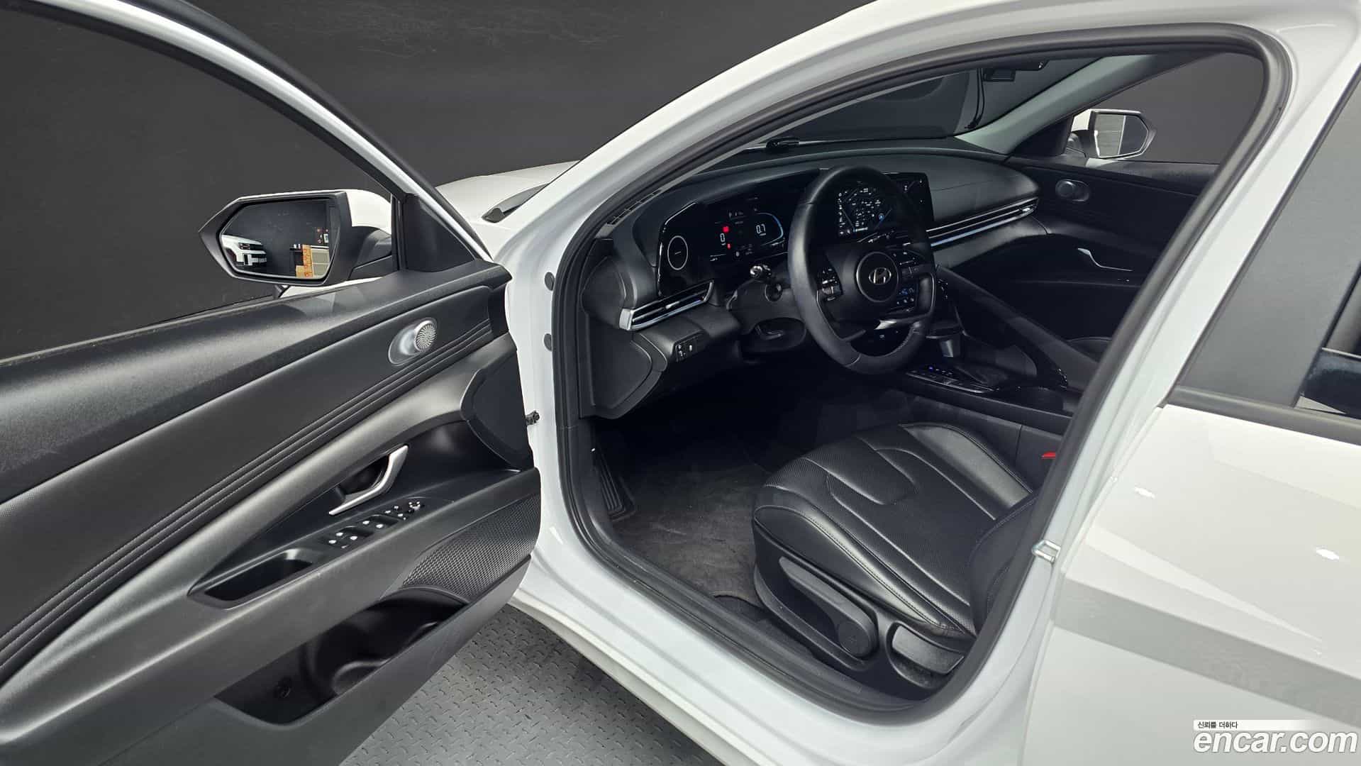 AVANTE Hyundai 2023.3-OPTION-015