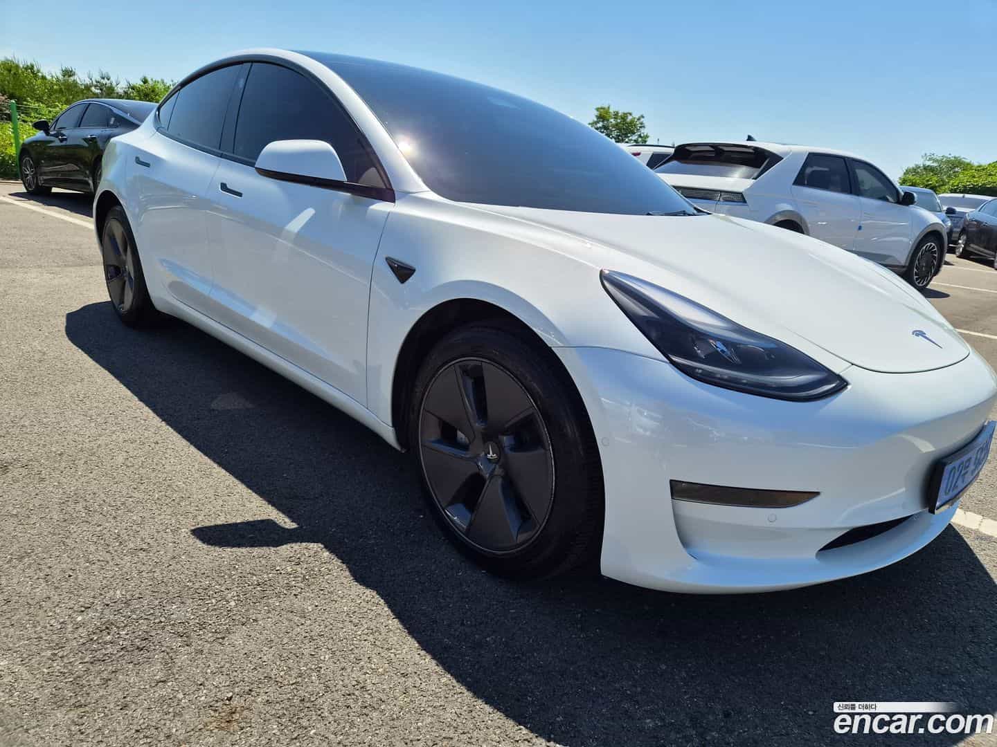 Model 3 Tesla 2022.2-OUTER-003
