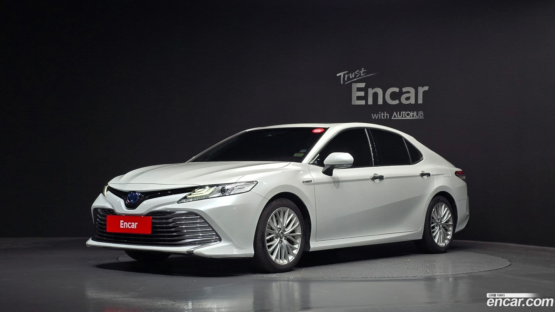 Main__Slider__Photo:Camry Toyota 2019.2-0