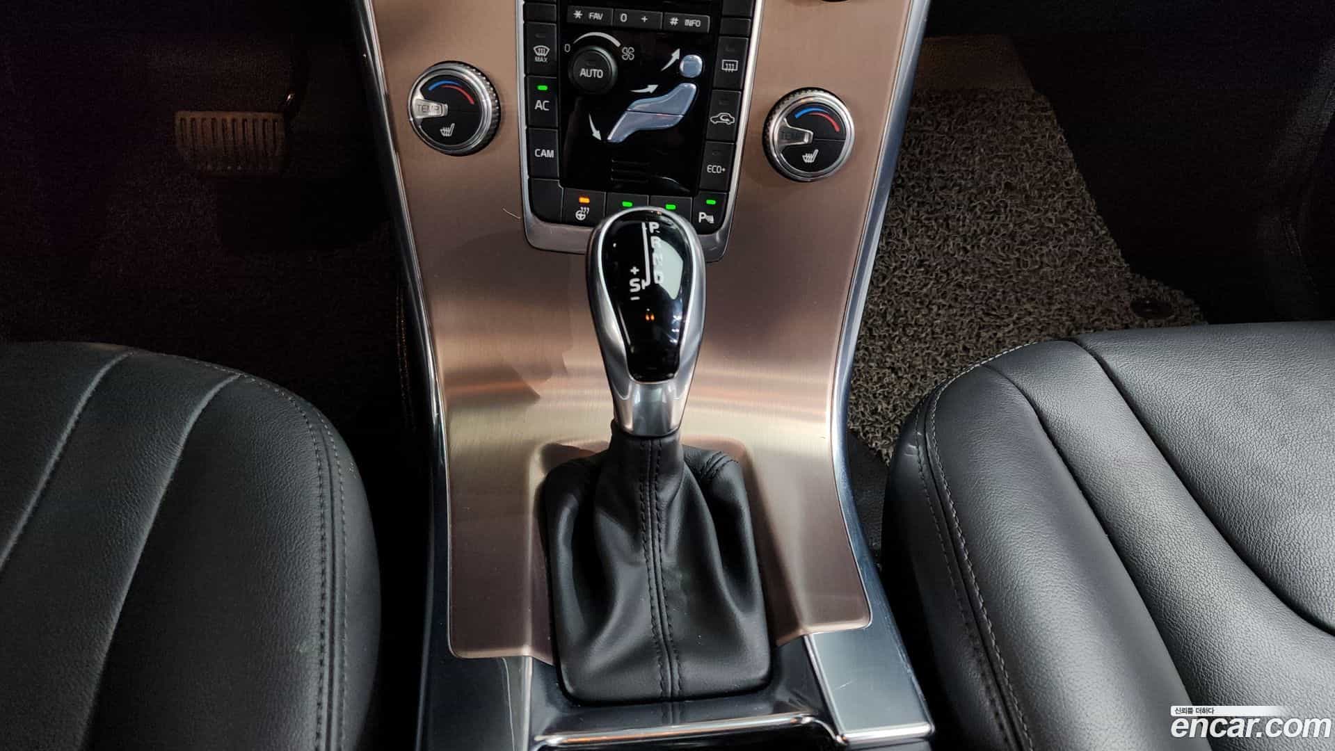 XC60 Volvo 2017.5-INNER-009