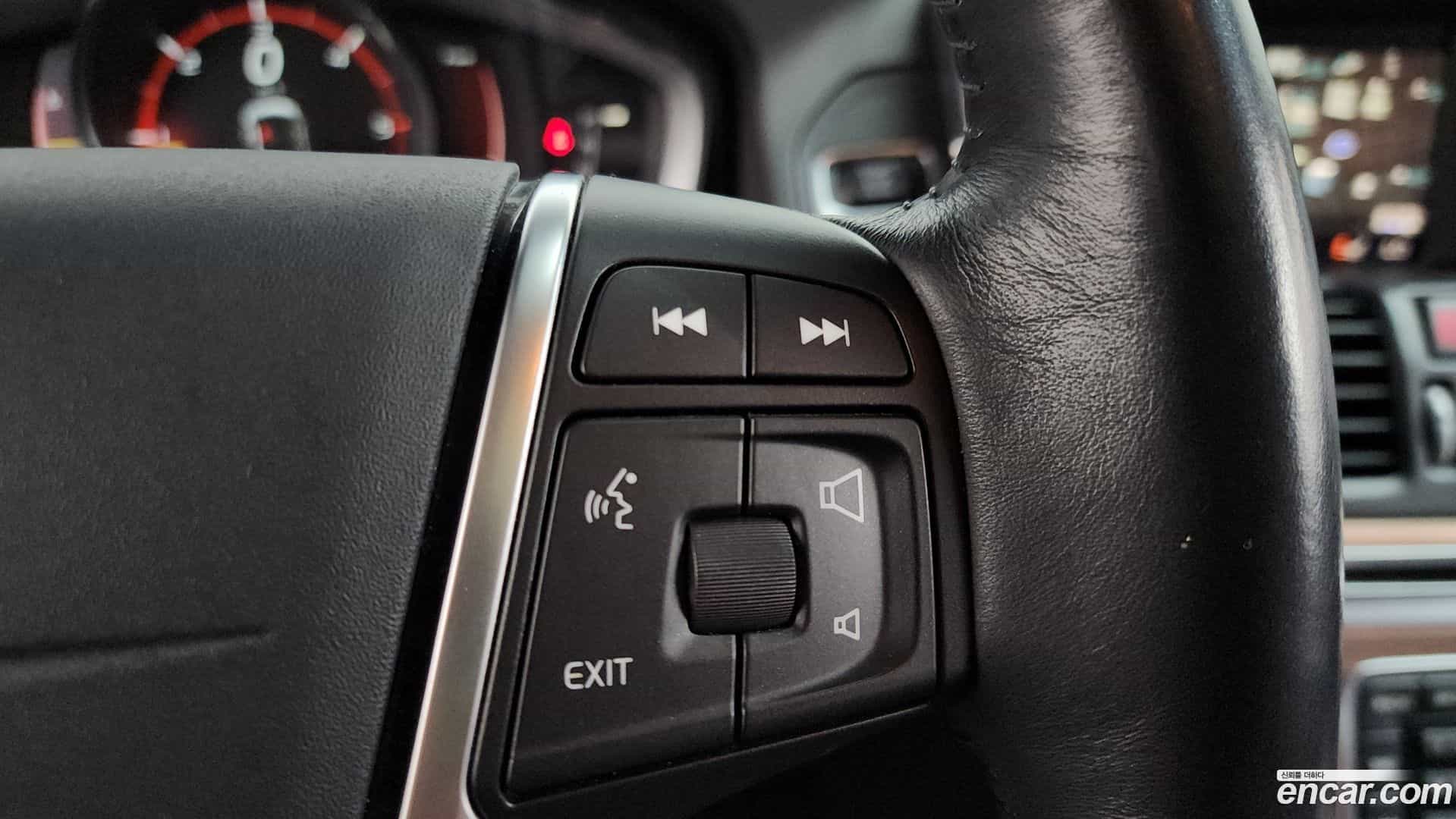 XC60 Volvo 2017.5-OPTION-019