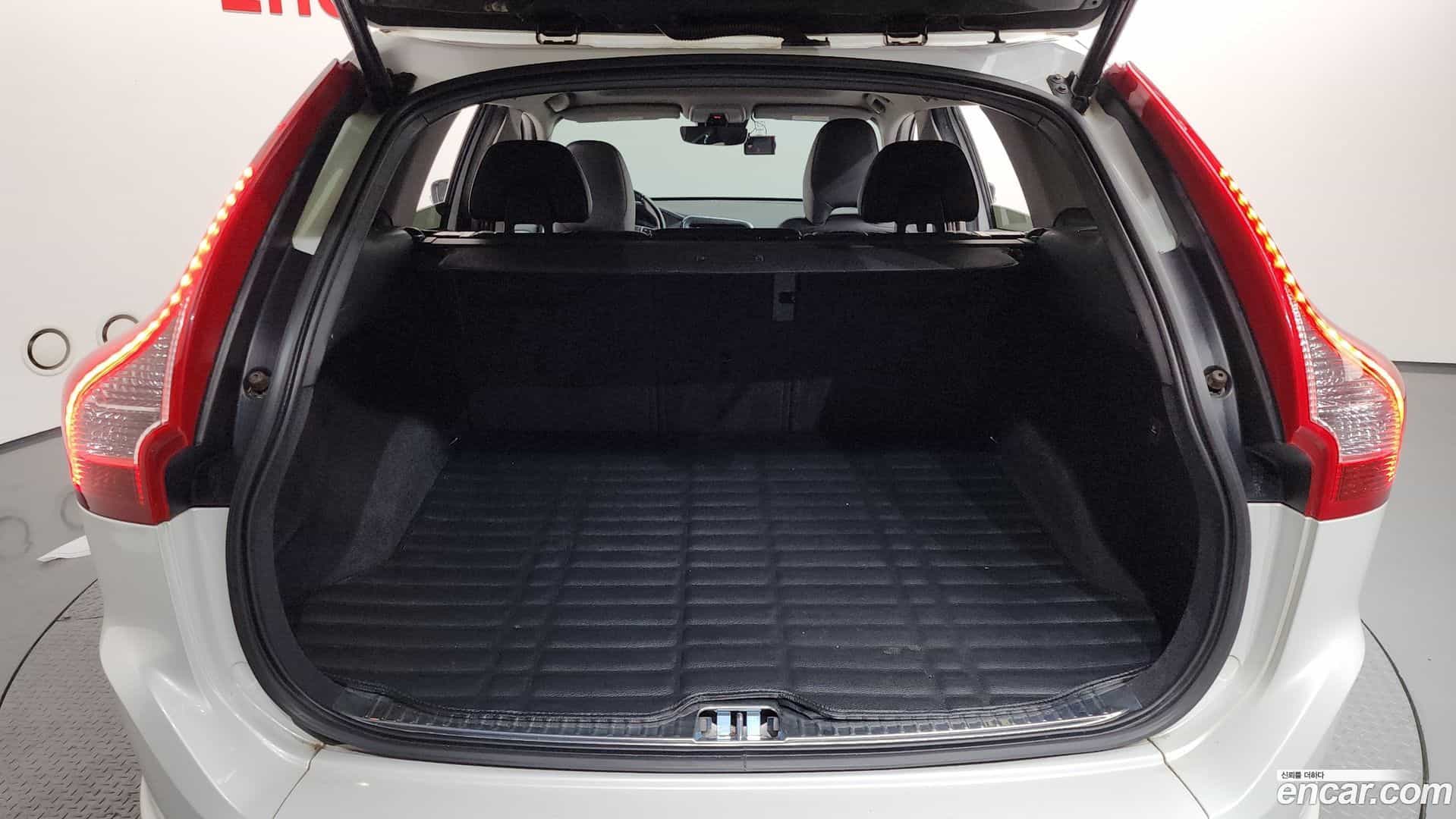 XC60 Volvo 2017.5-OPTION-023