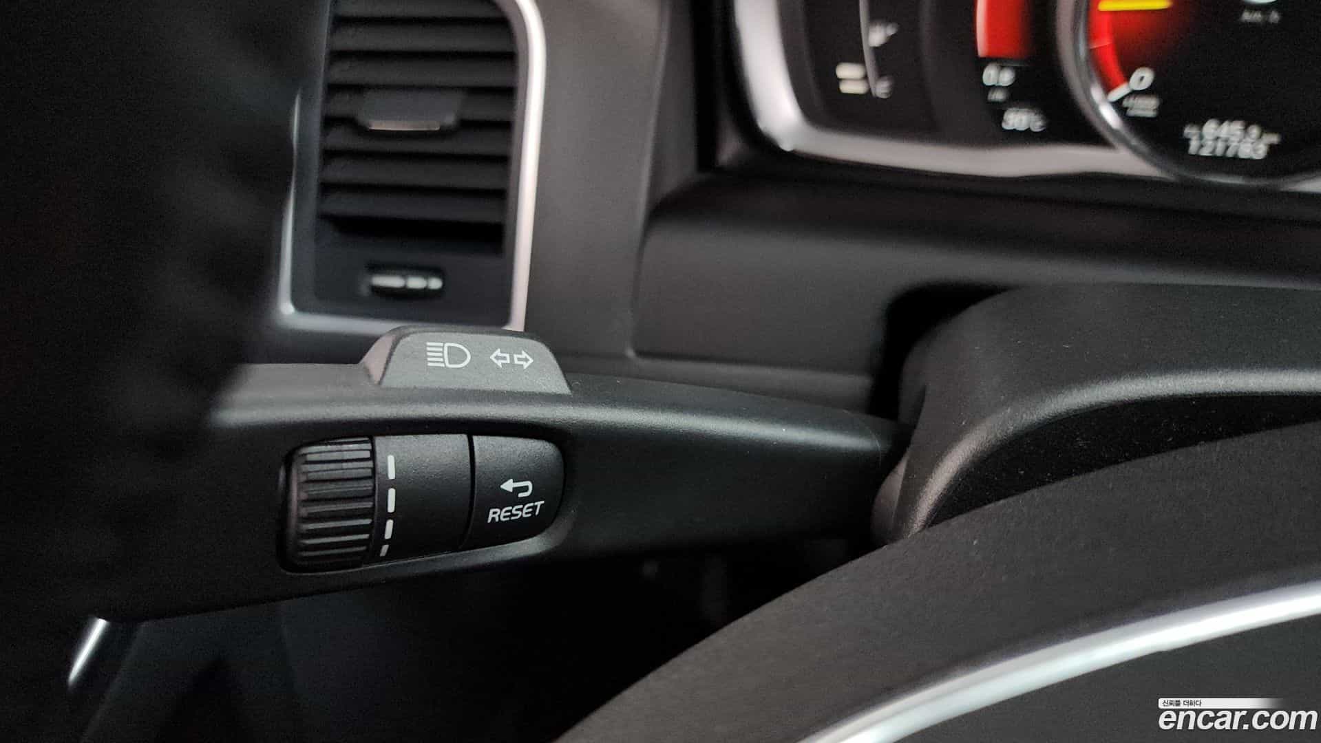 XC60 Volvo 2017.5-OPTION-041