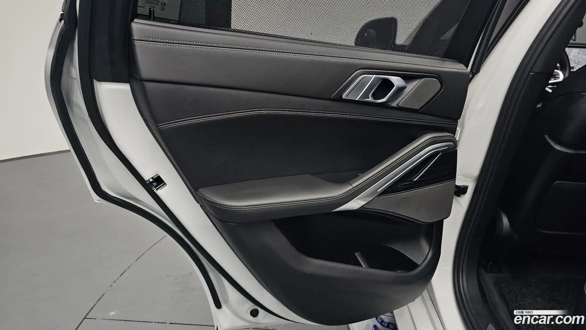 X6 BMW 2024.0-INNER-035