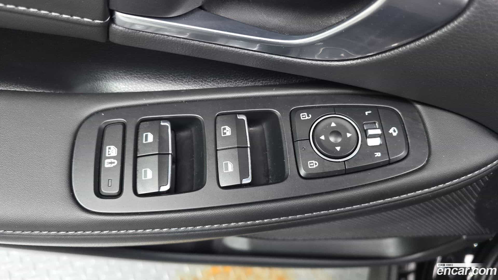 Sonata Hyundai 2022.8-OPTION-043