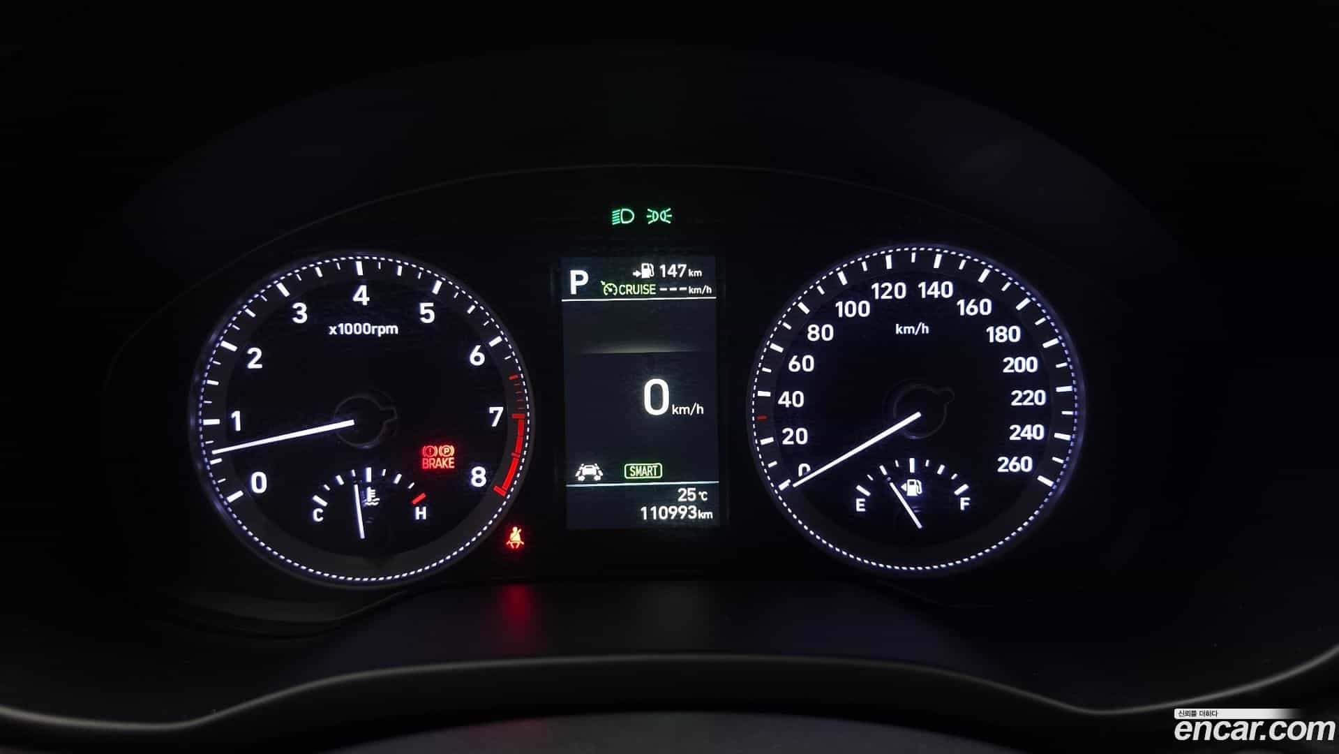 Grandeur Hyundai 2017.1-INNER-008