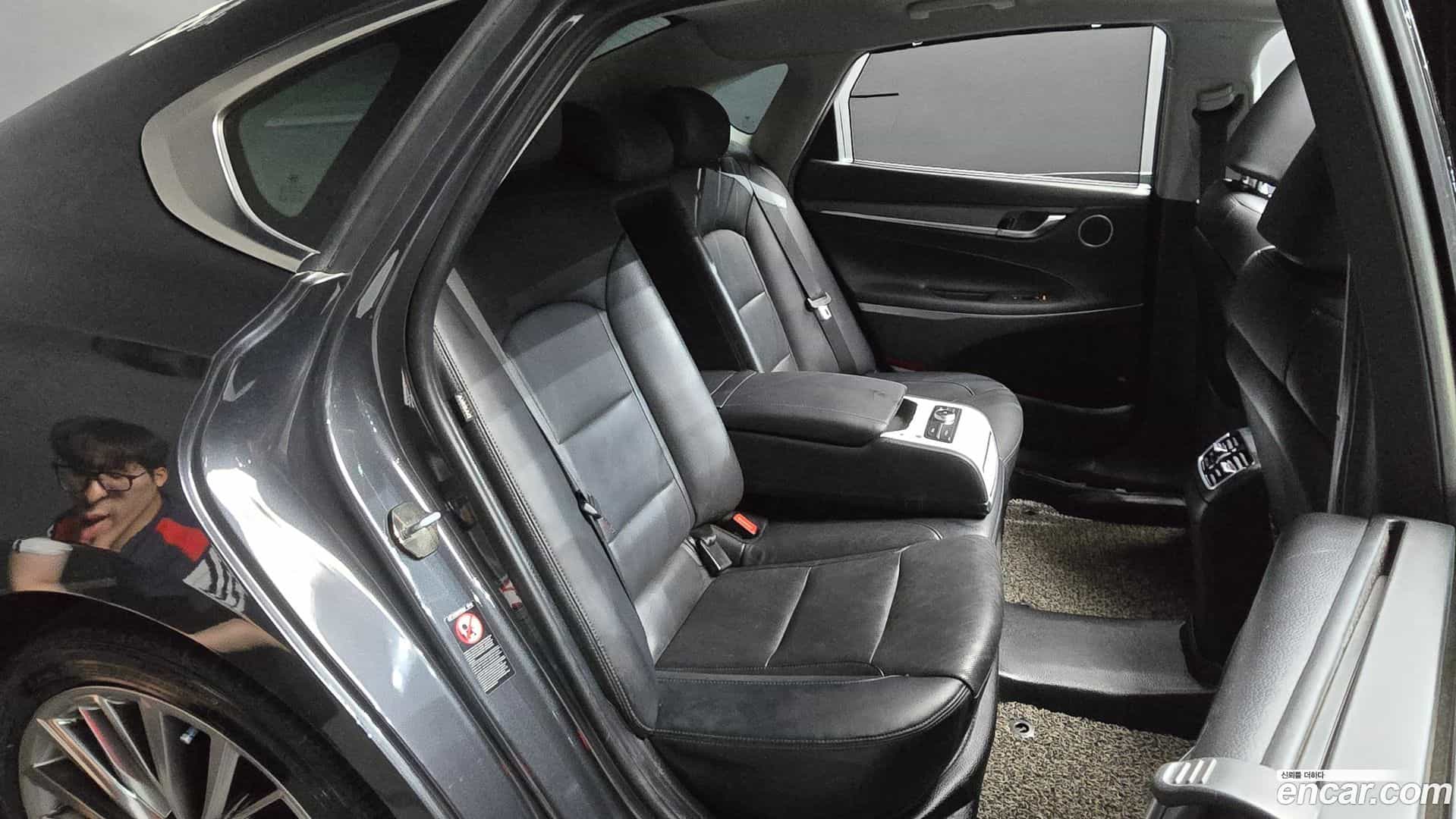 Grandeur Hyundai 2017.1-OPTION-015