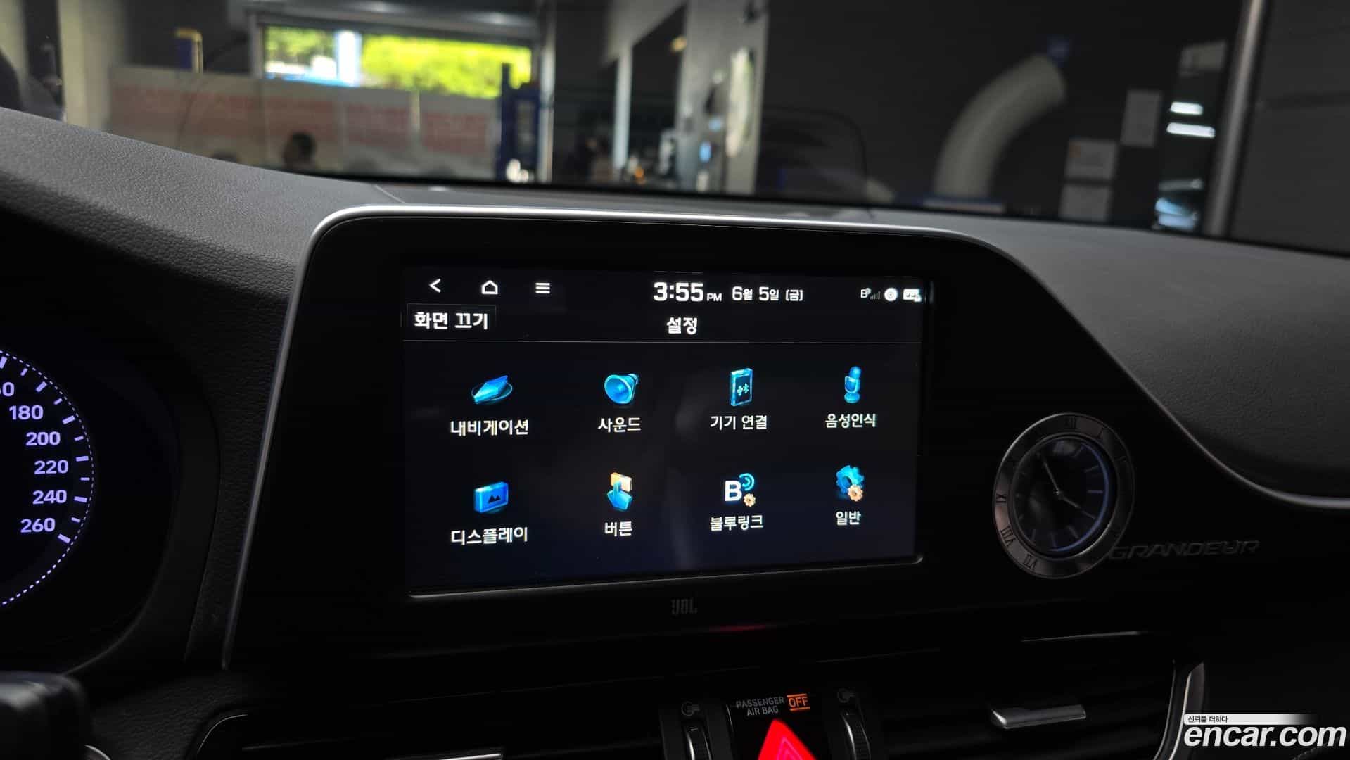 Grandeur Hyundai 2017.1-OPTION-019