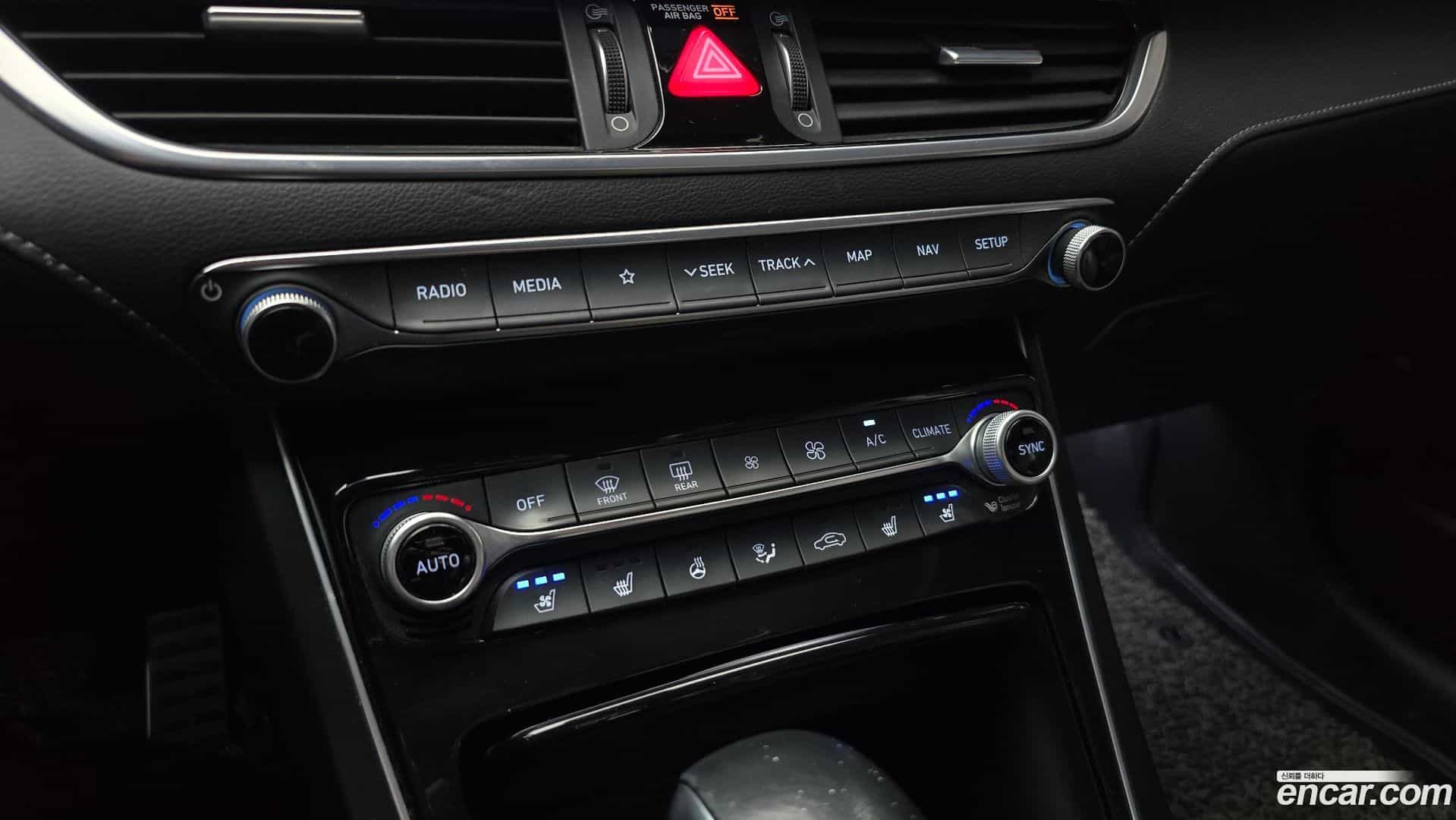 Grandeur Hyundai 2017.1-OPTION-021