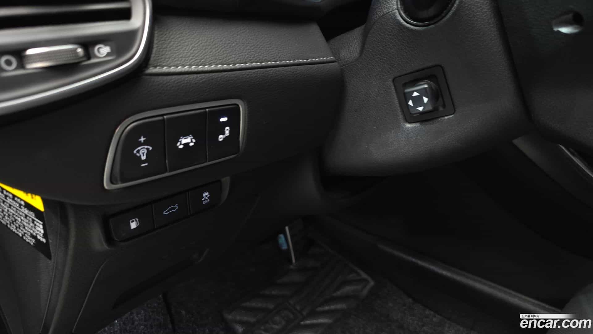 Grandeur Hyundai 2017.1-OPTION-022