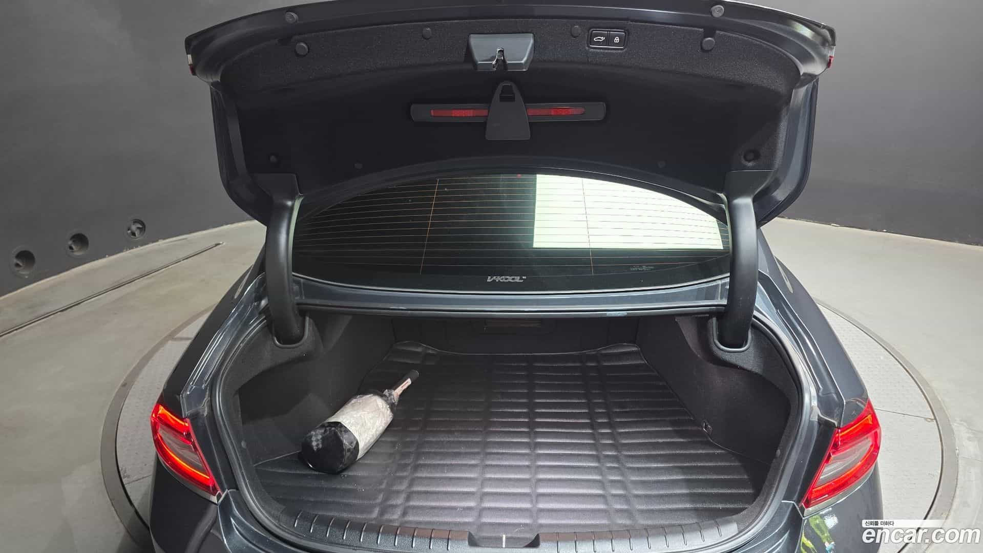 Grandeur Hyundai 2017.1-OPTION-043