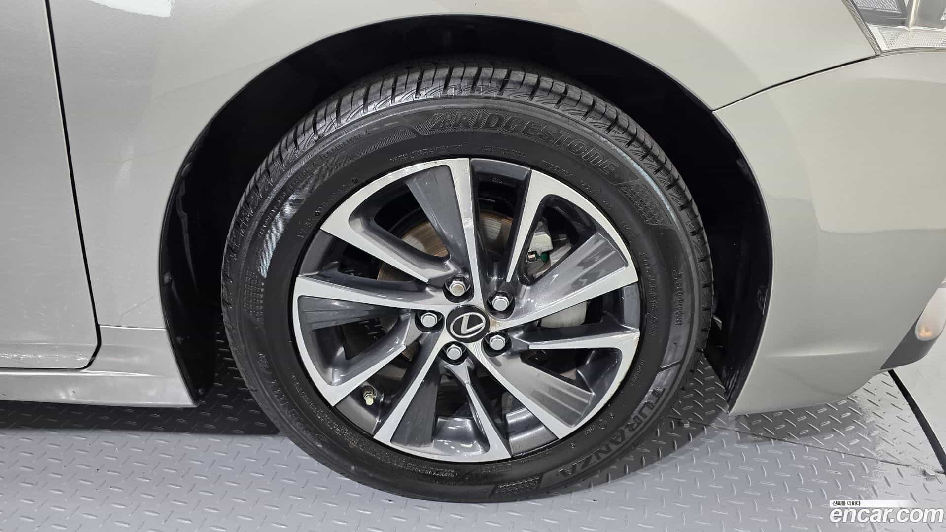 CT200h Lexus 2017.10-OUTER-005
