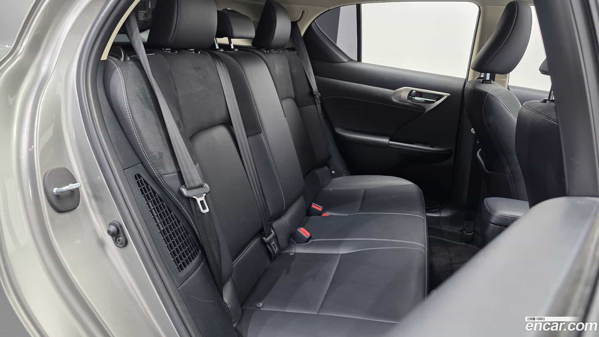 CT200h Lexus 2017.10-OPTION-016