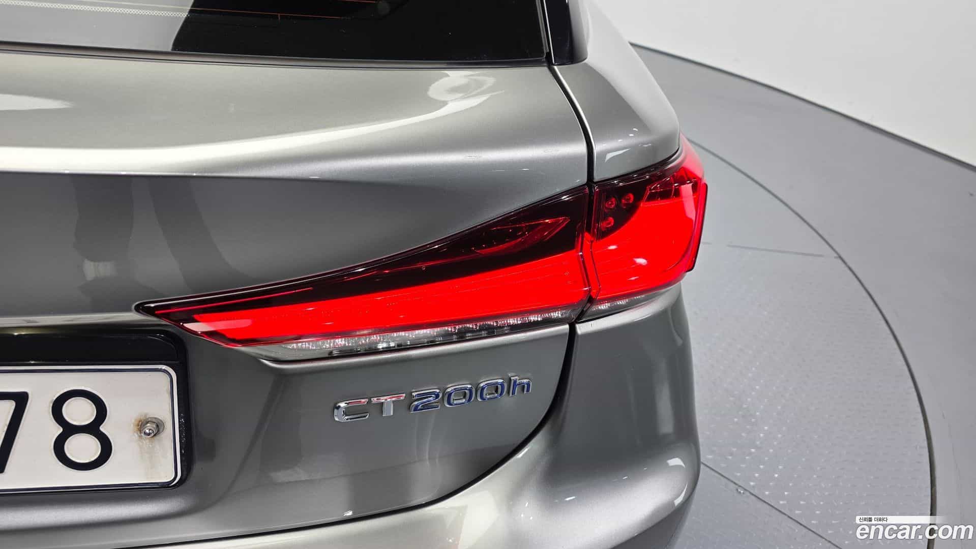 CT200h Lexus 2017.10-OUTER-033