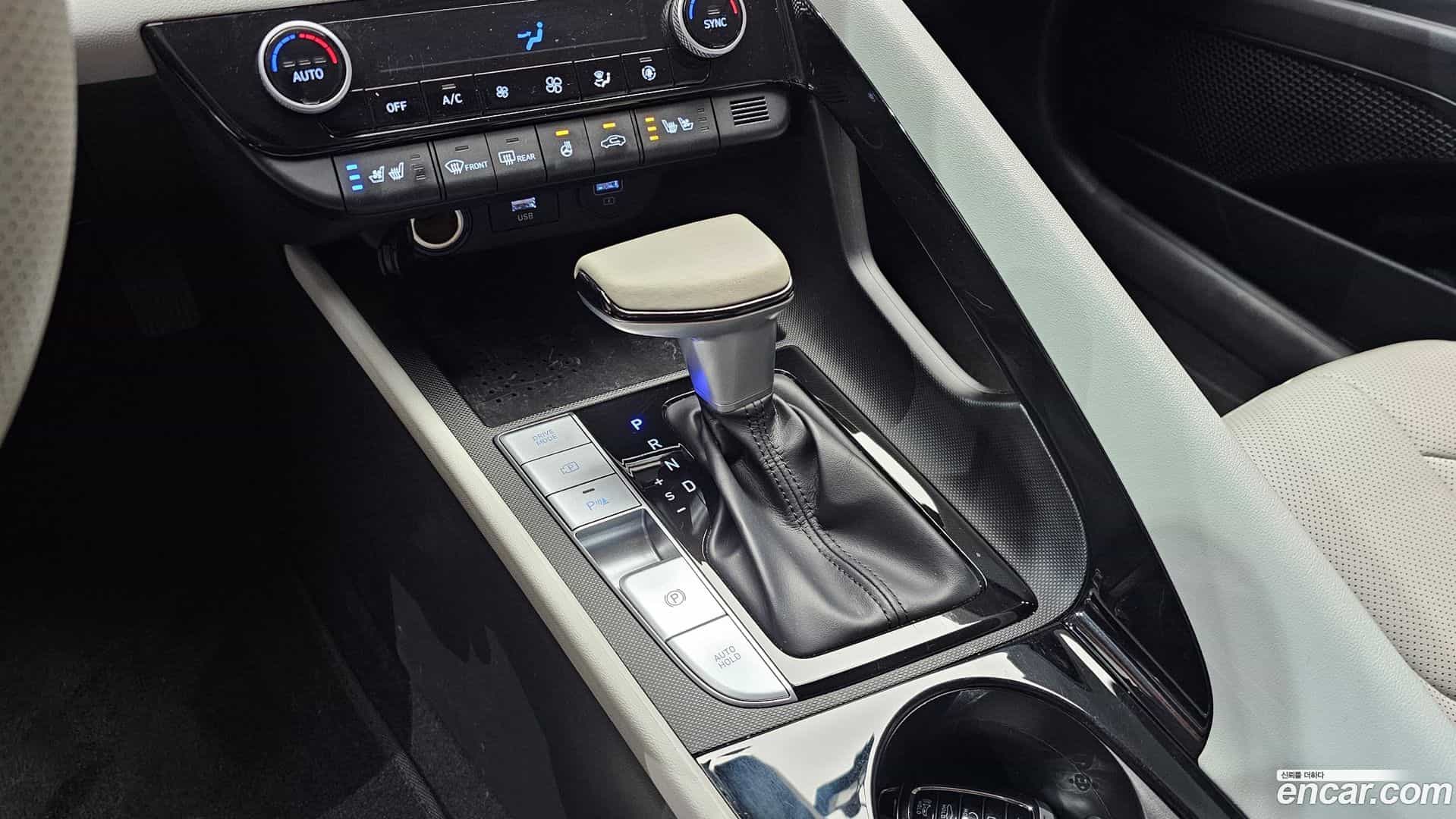 AVANTE Hyundai 2020.4-INNER-009