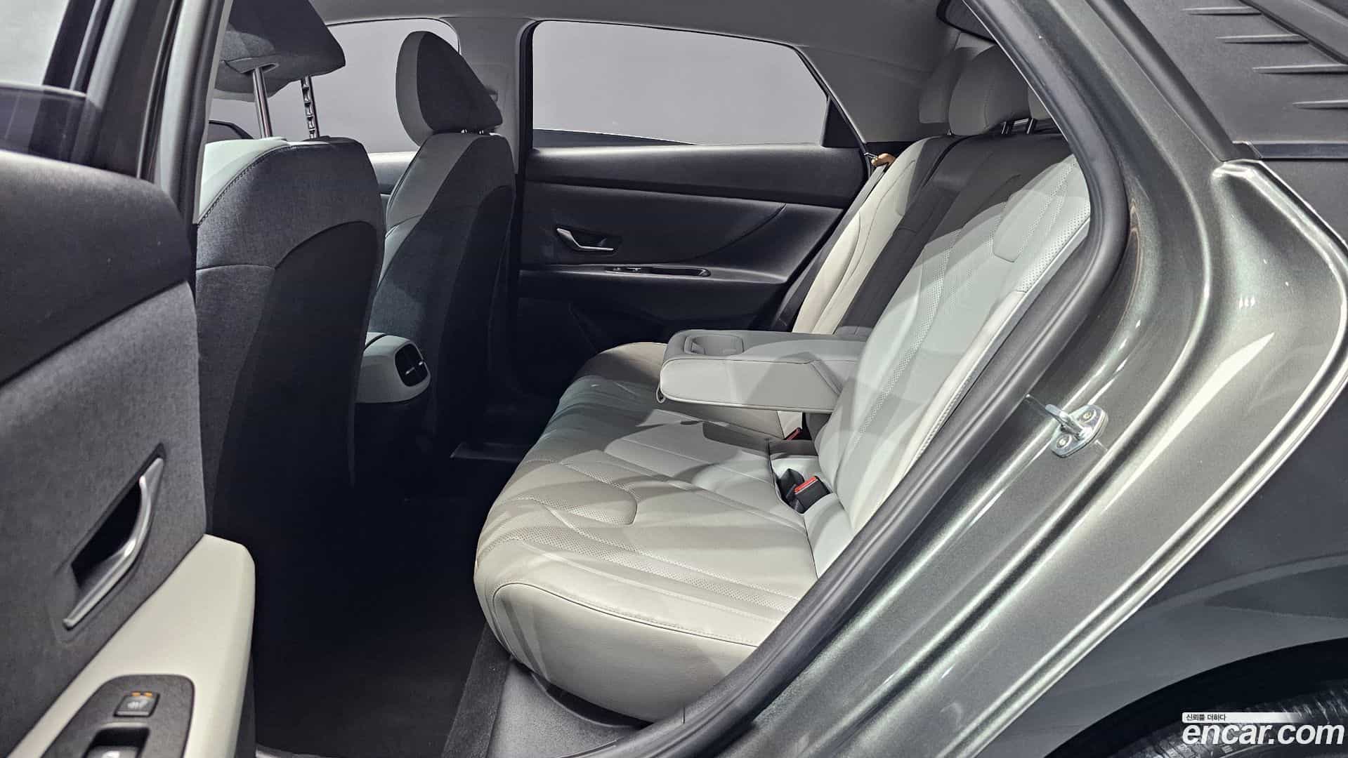 AVANTE Hyundai 2020.4-OPTION-016