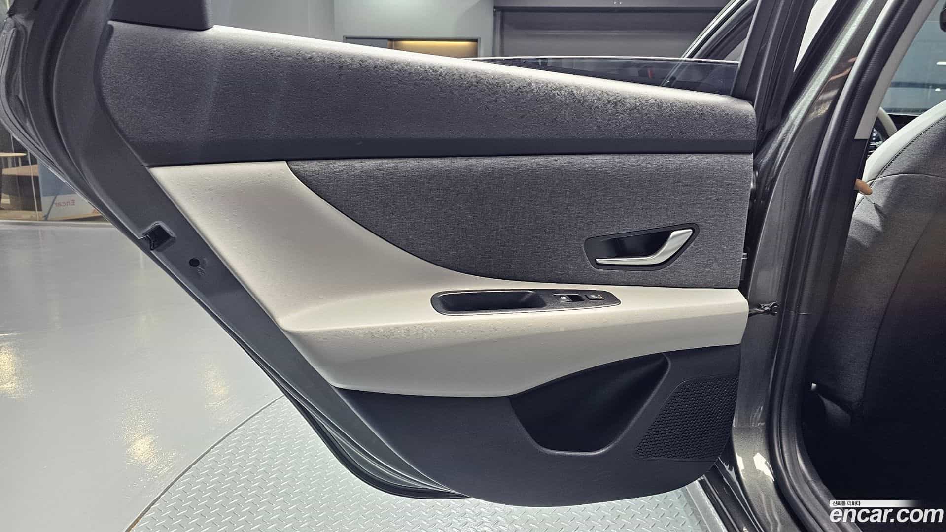 AVANTE Hyundai 2020.4-INNER-035
