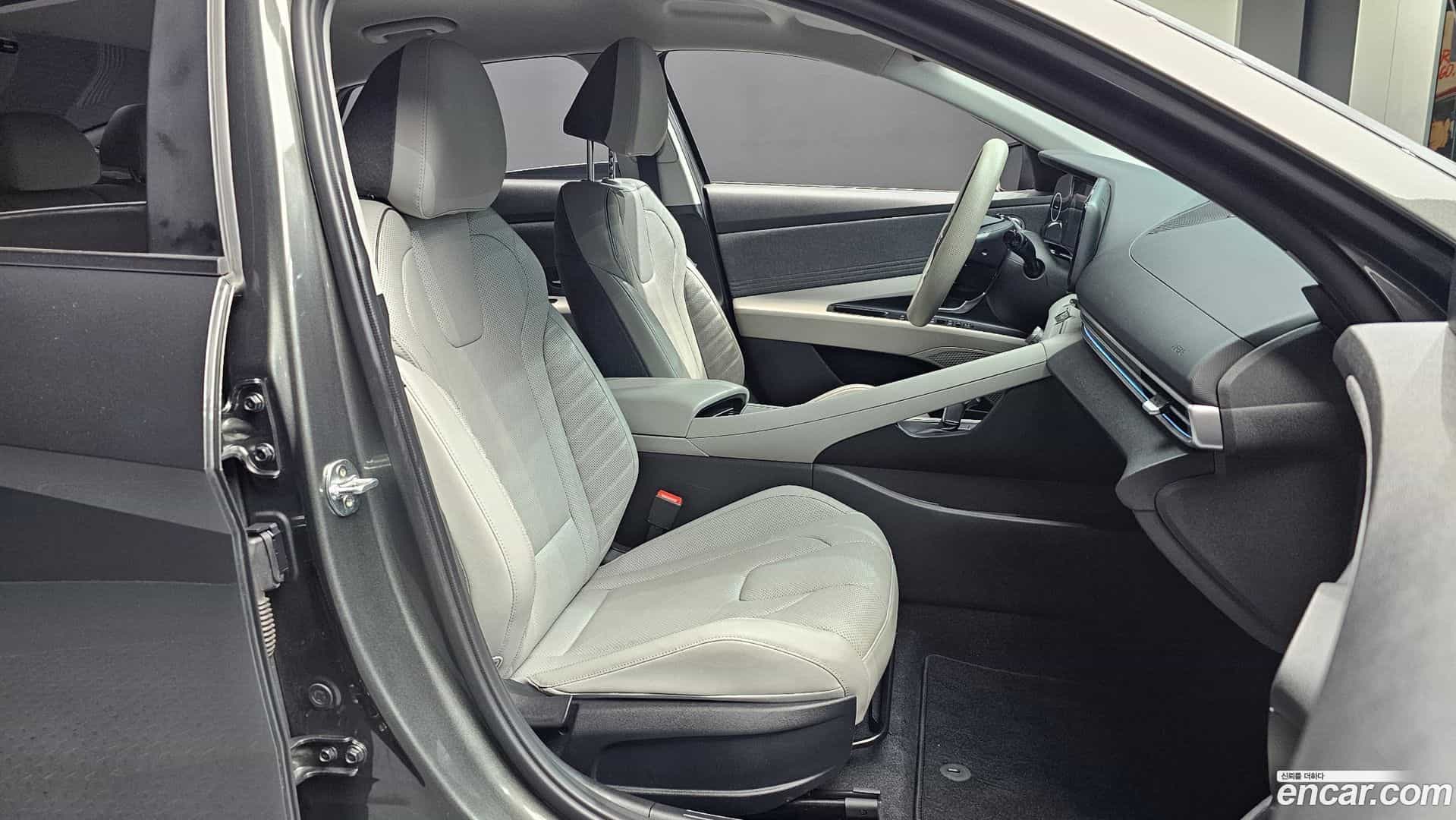 AVANTE Hyundai 2020.4-INNER-036