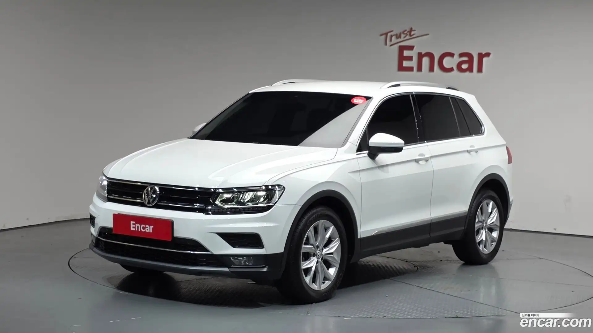 Tiguan Volkswagen 2018.10-OUTER-001
