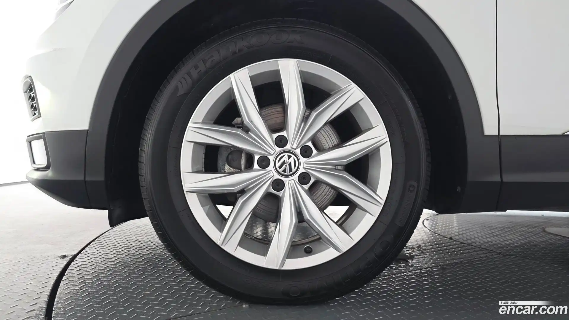 Tiguan Volkswagen 2018.10-OUTER-005