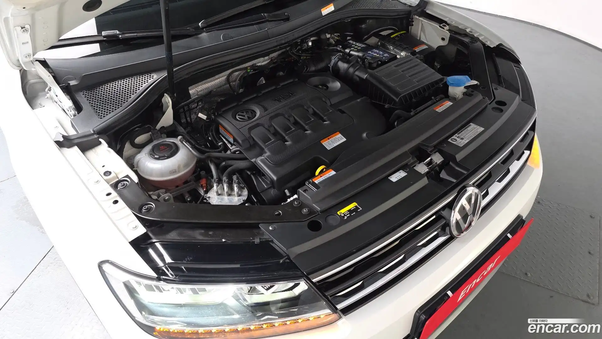 Tiguan Volkswagen 2018.10-OUTER-006
