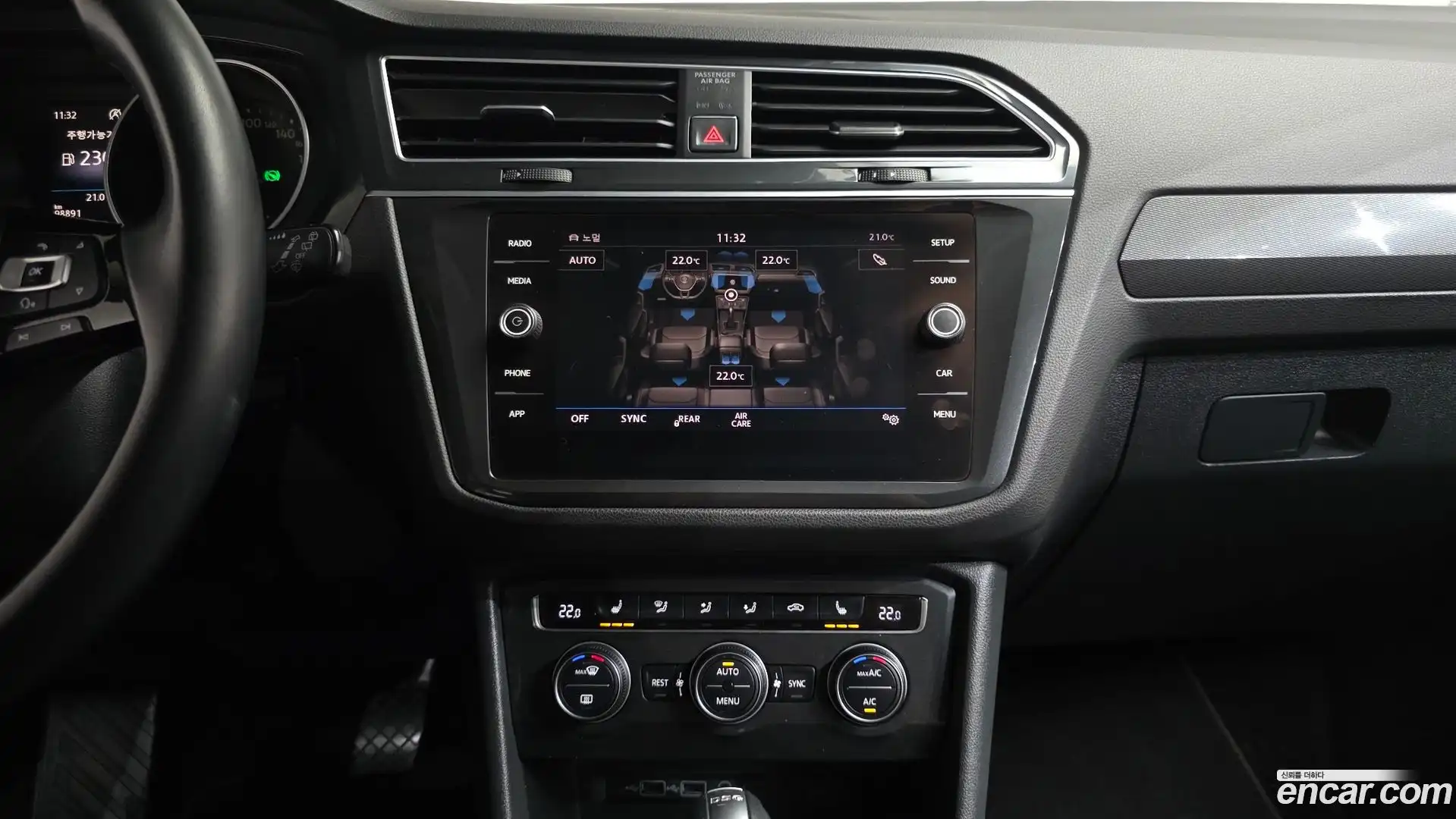 Tiguan Volkswagen 2018.10-OPTION-017