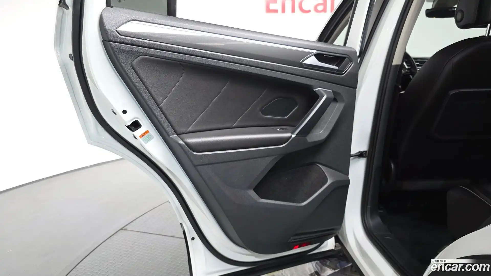 Tiguan Volkswagen 2018.10-INNER-035