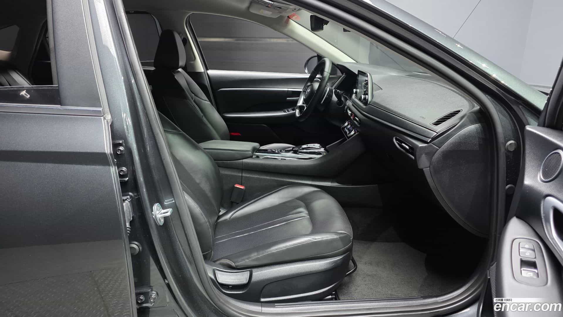 Sonata Hyundai 2019.4-OPTION-015