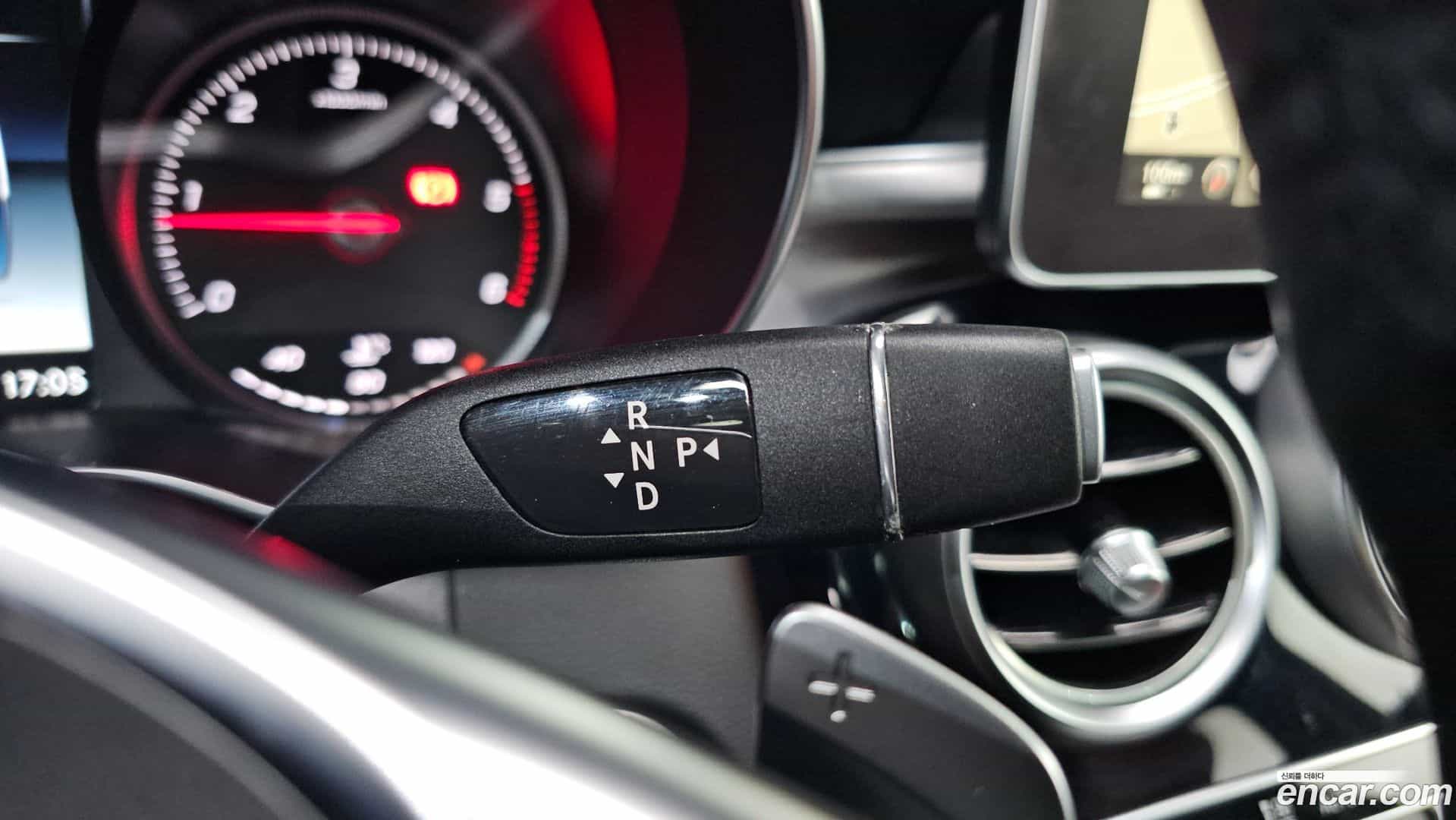 C-Class Mercedes-Benz 2015.0-INNER-009