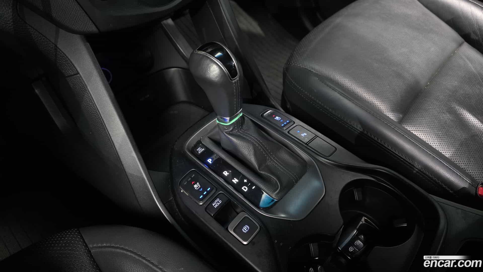 Santafe Hyundai 2015.2-INNER-009